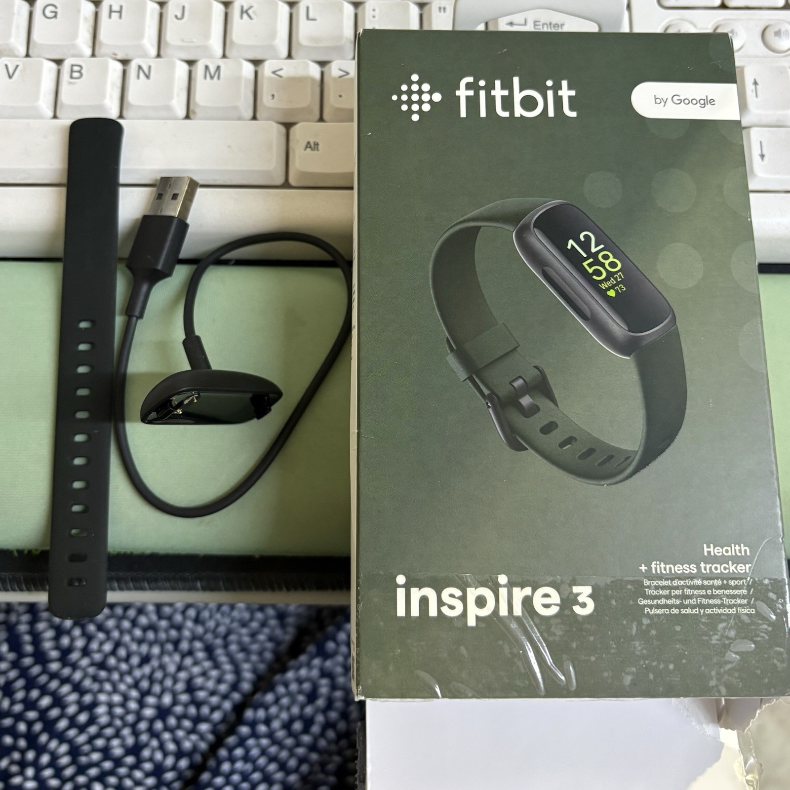 Fitbit Inspire 3 Fitness Activity Tracker Heart Rate Monitor in Midnight Zen