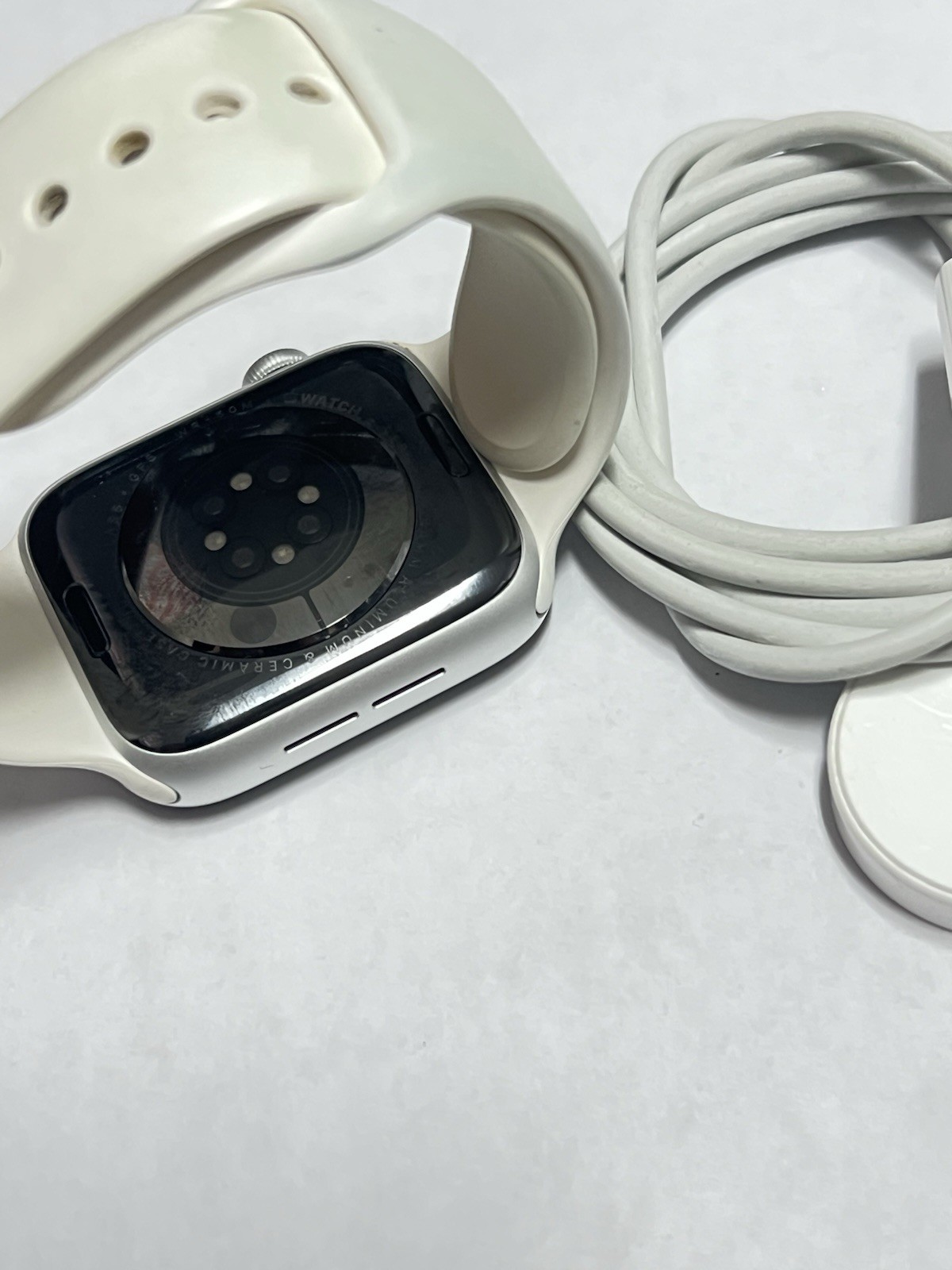 Apple Watch Series 6 44MM (GPS ) Aluminum sport band- SILVER