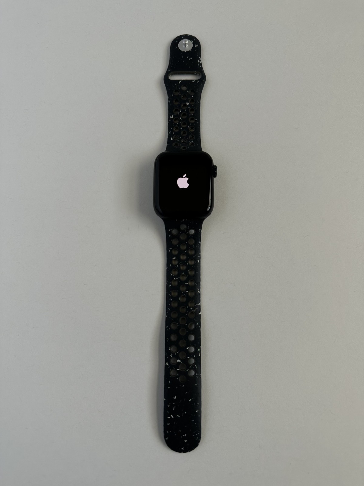 Apple Watch SE 2nd Gen A2723 44mm GPS Midnight Aluminum Case Navy Blue Nike Band