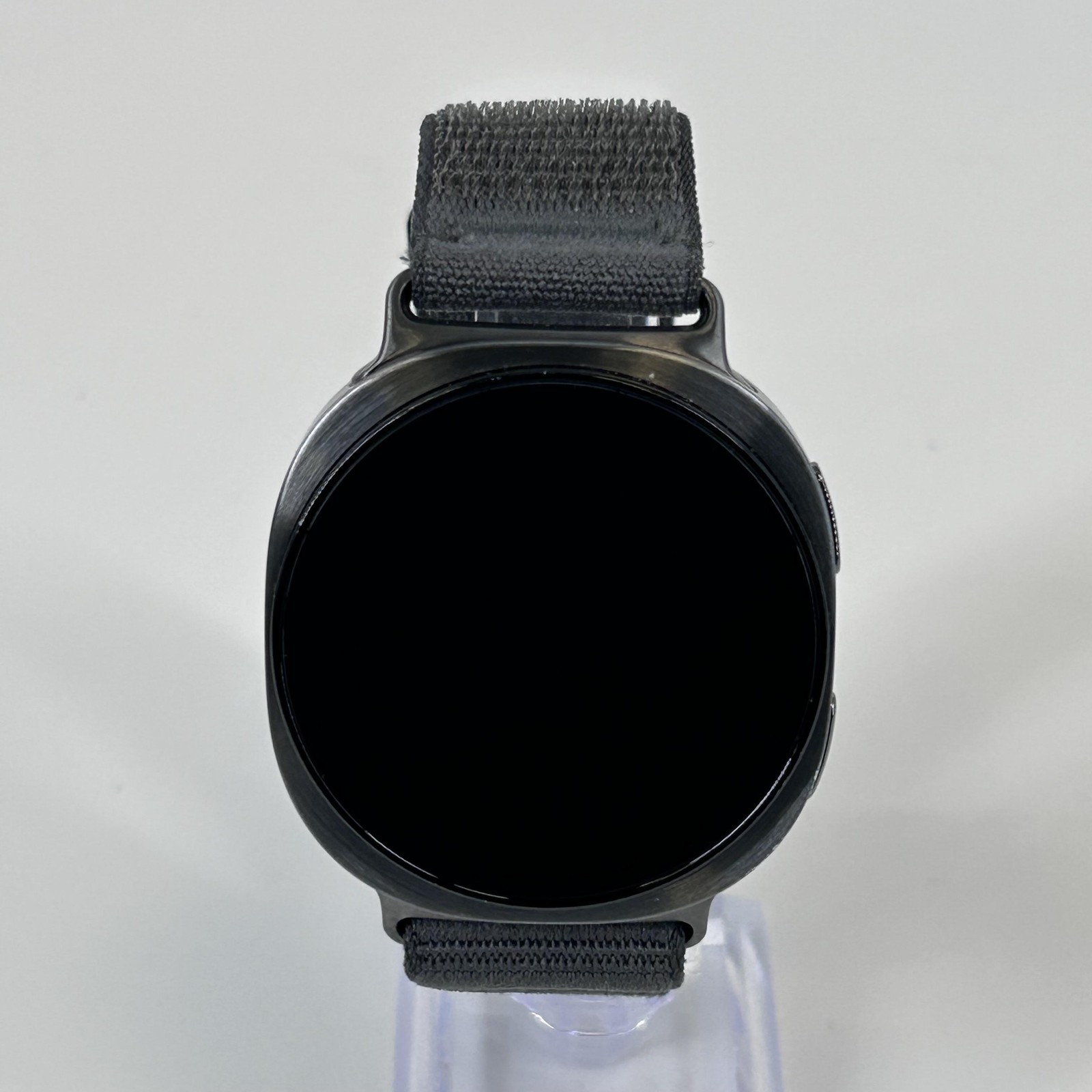 Samsung Galaxy Watch8 44mm Graphite Aluminum (GPS) w/ Fabric Band – Excellent