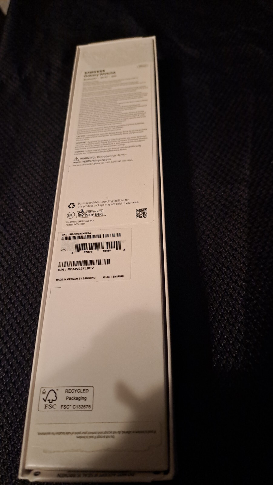 samsung galaxy watch 6 44mm with Sport band, clear protective case, 2 chargers