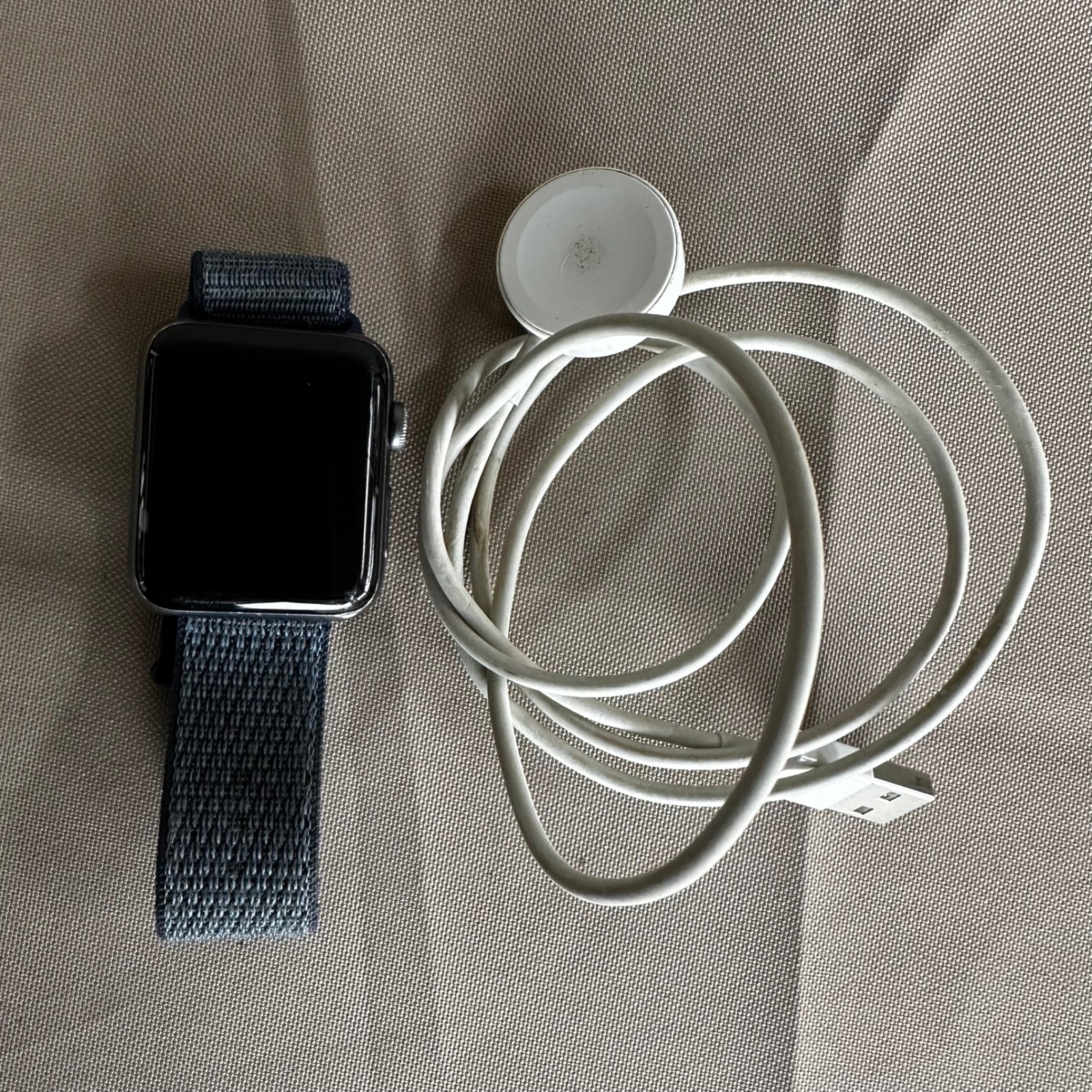 Apple Watch Nike Series 2 GPS 42mm Space Gray Aluminum Sport Loop Band iwatch