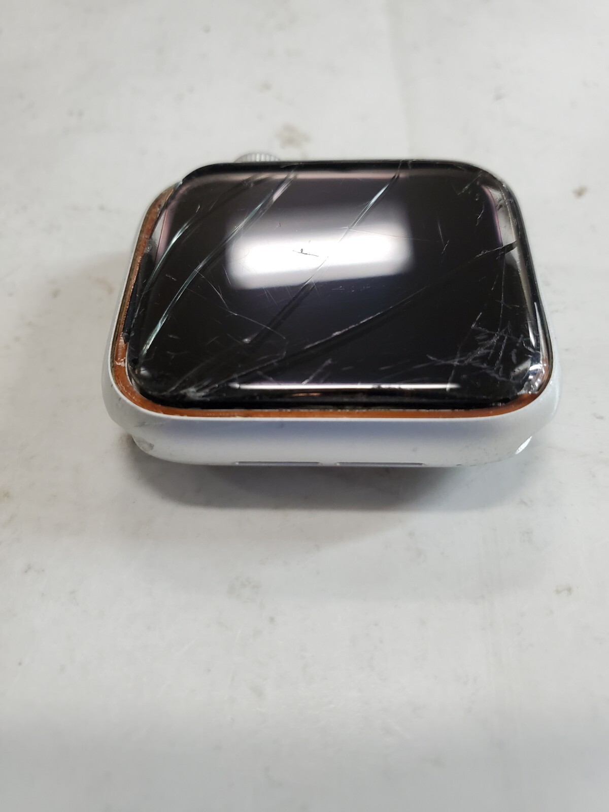 Apple Watch Series 6 40m A2293 GPS + Cellular Silver Aluminum – For Part – 37HN