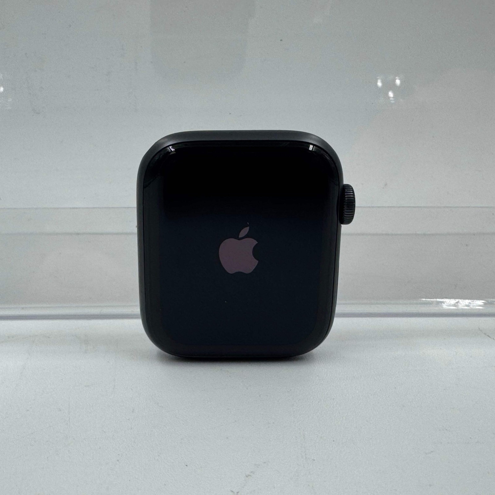 Unlocked Apple Watch SE 1st Gen 44MM Black Aluminum