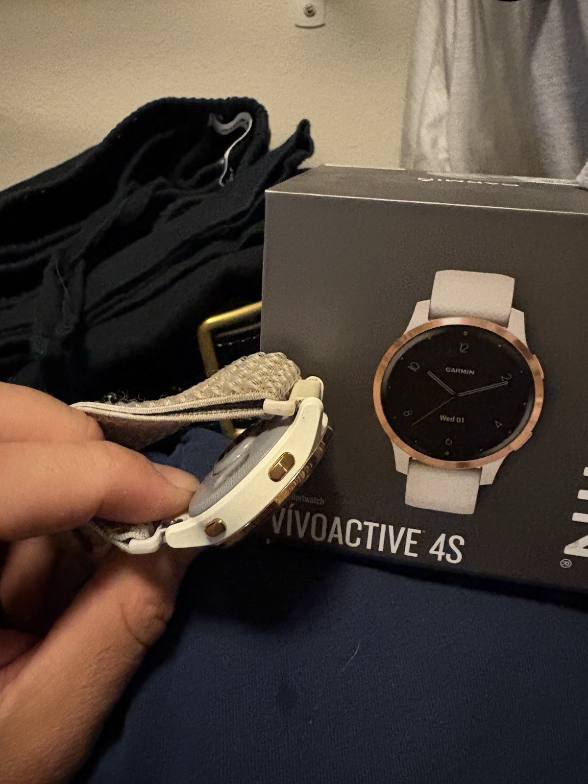 Garmin Vivoactive 4S Fitness Tracker