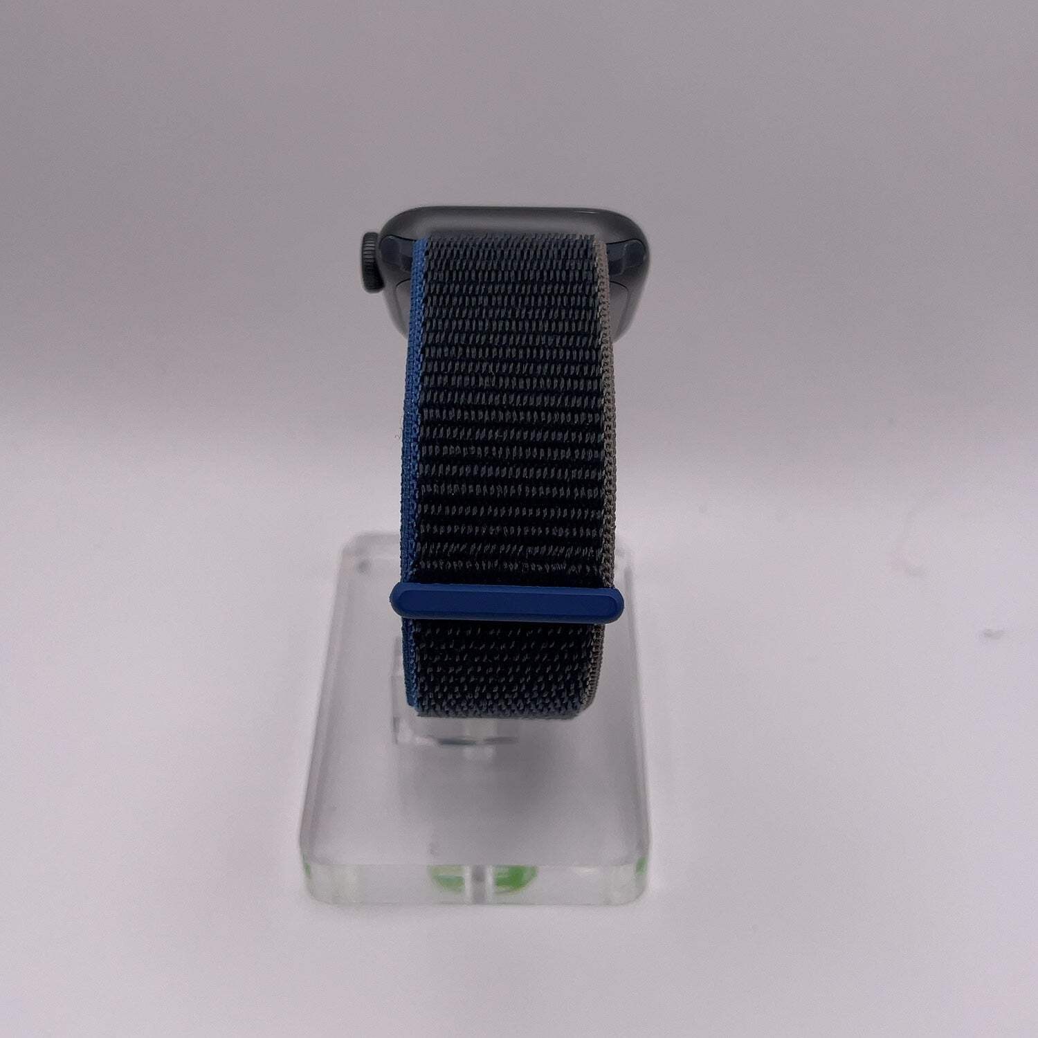 Unlocked Apple Watch SE 1st Gen 40MM Space Gray Aluminum Aftermarket Band