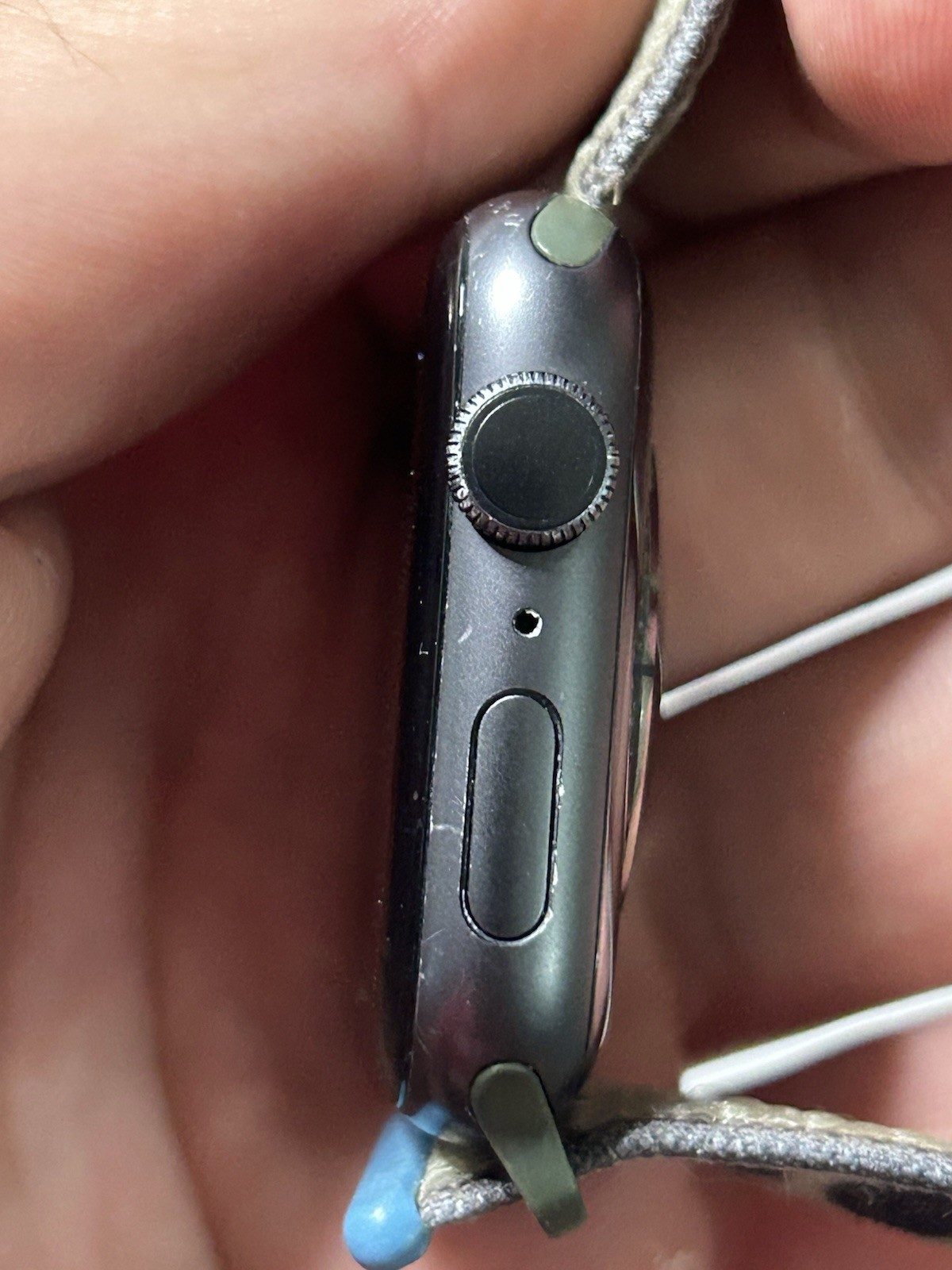 Apple Watch Series 6 A2292 44mm Grey Aluminum GPS – Scratched Screen & LOCKED