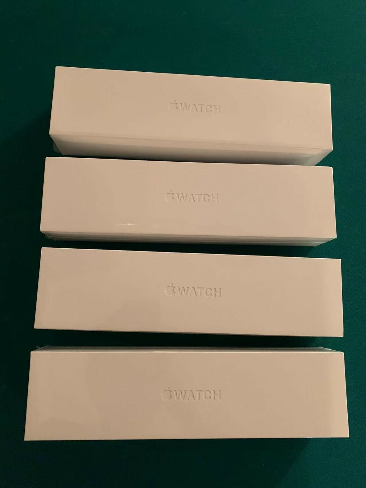 Apple Watch Series 5 GPS Gold/Silver/Gray 40mm/44mm Pink/Black/White Sport Band
