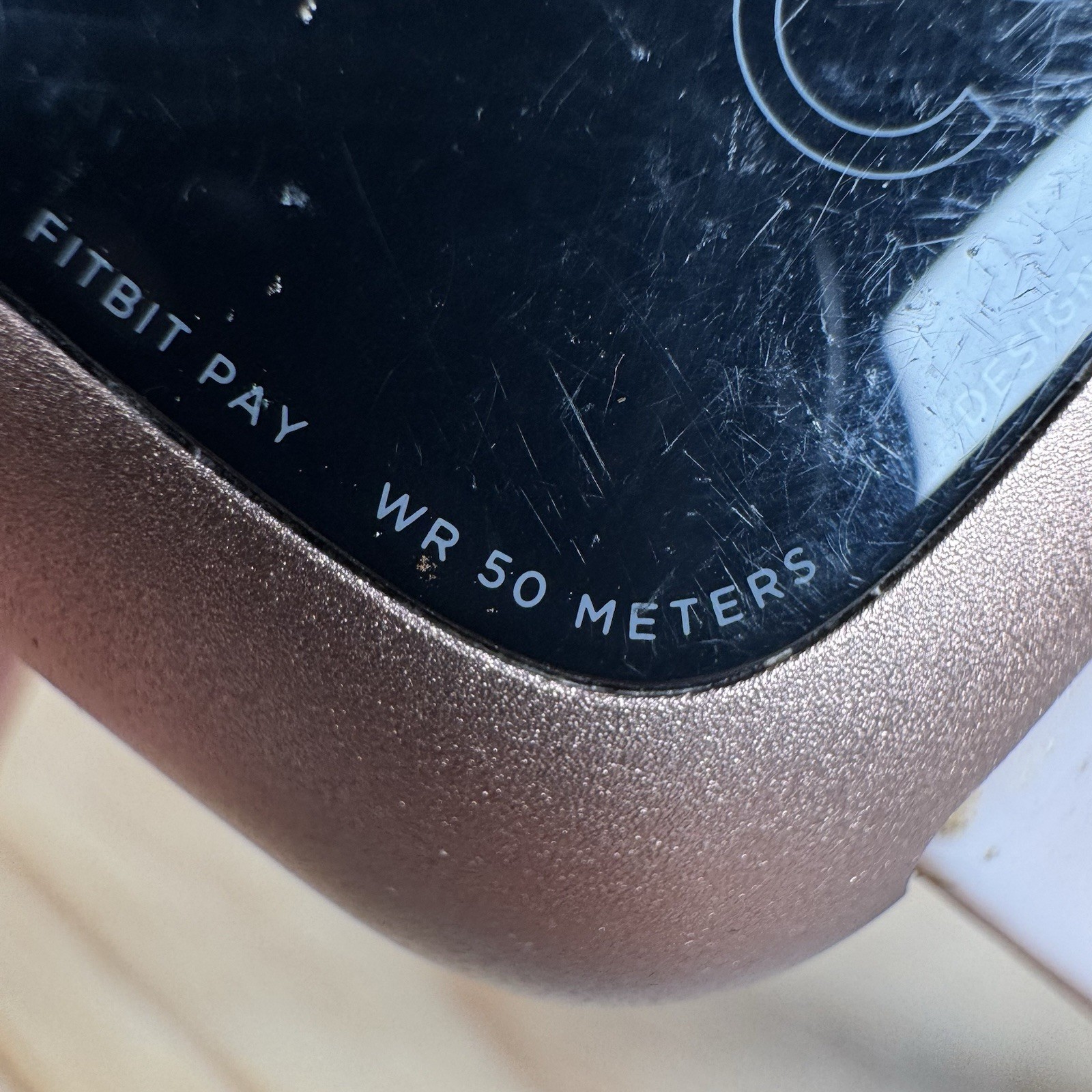 Fitbit Versa 2 – Health & Fitness Smart Watch Copper Rose / Pink Band FB507