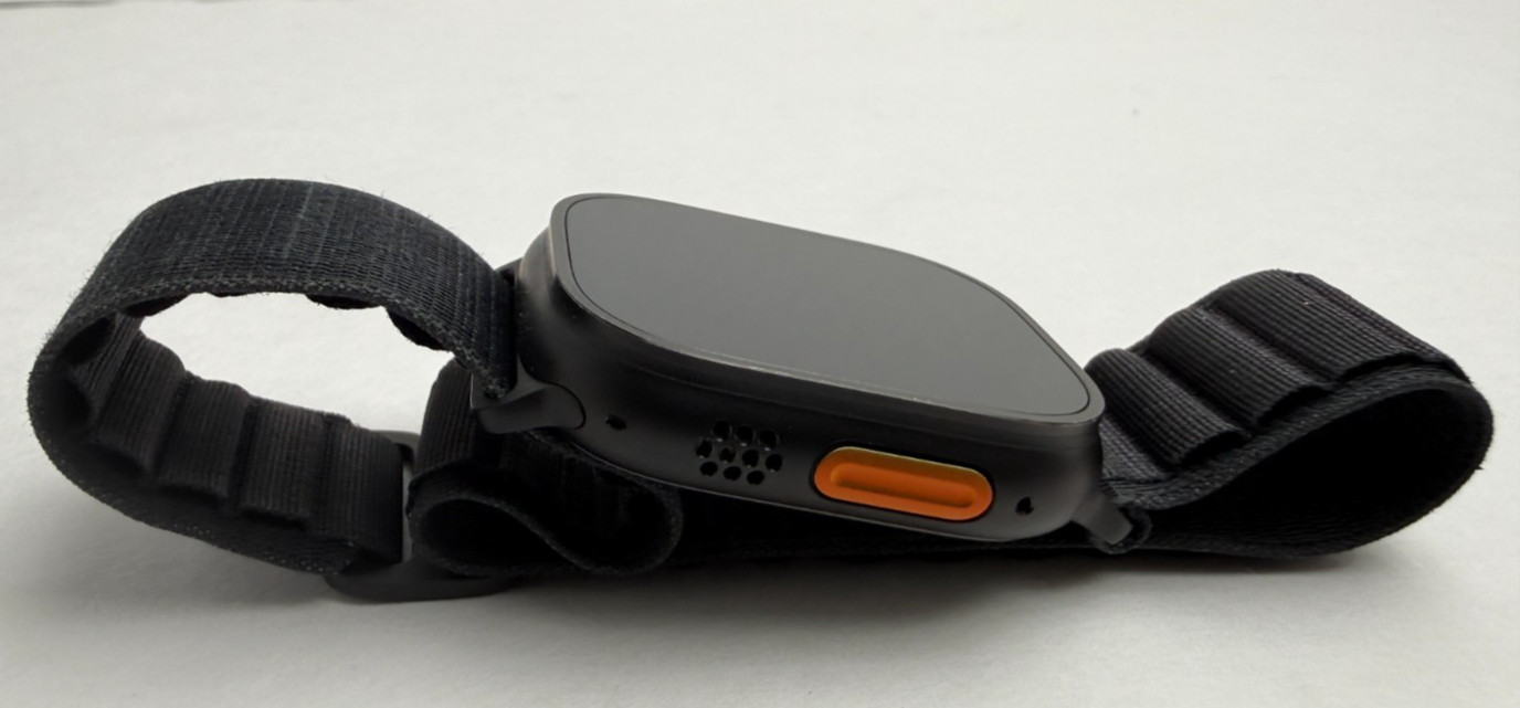 Apple Watch Ultra 3 49MM Black Titanium Black Alpine Loop MF0X4LW/A