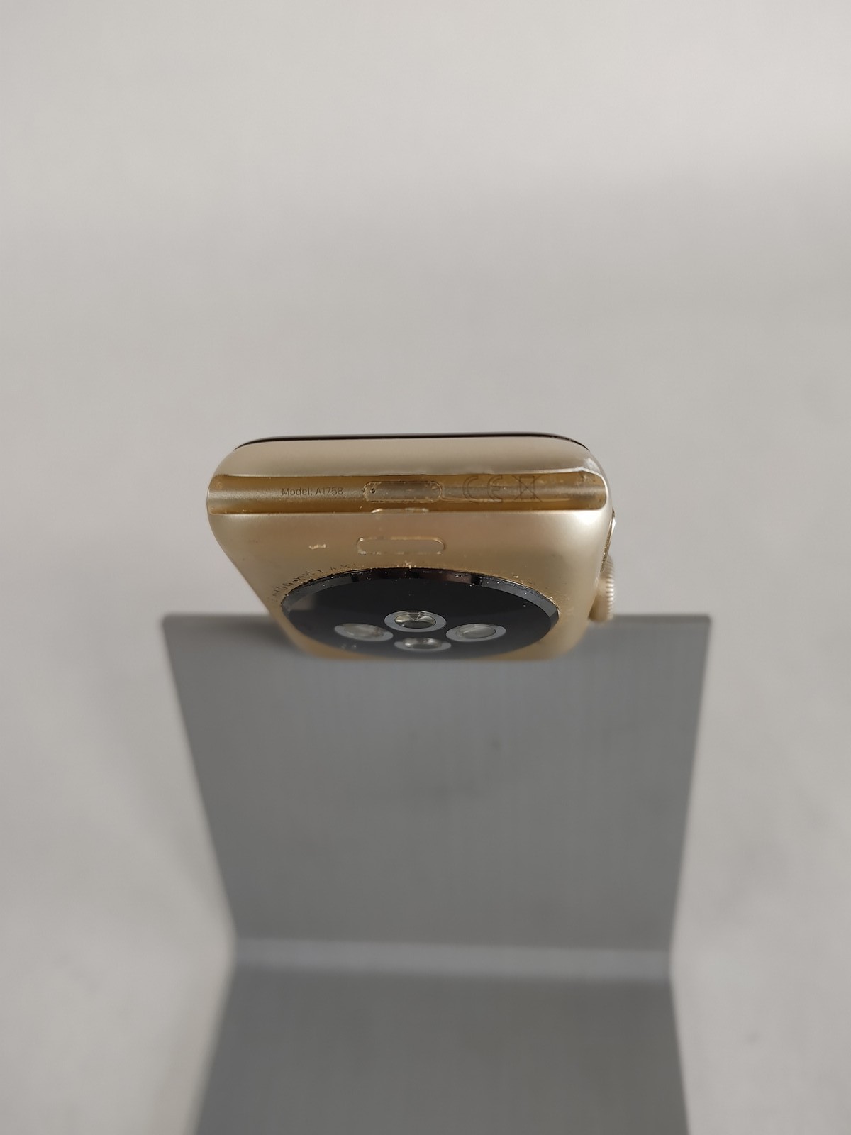 Apple Watch Series 2 42 mm Gold Aluminum Case 5 GB GPS