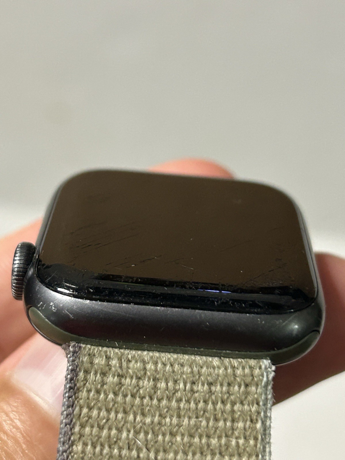 Apple Watch Series 6 A2292 44mm Grey Aluminum GPS – Scratched Screen & LOCKED