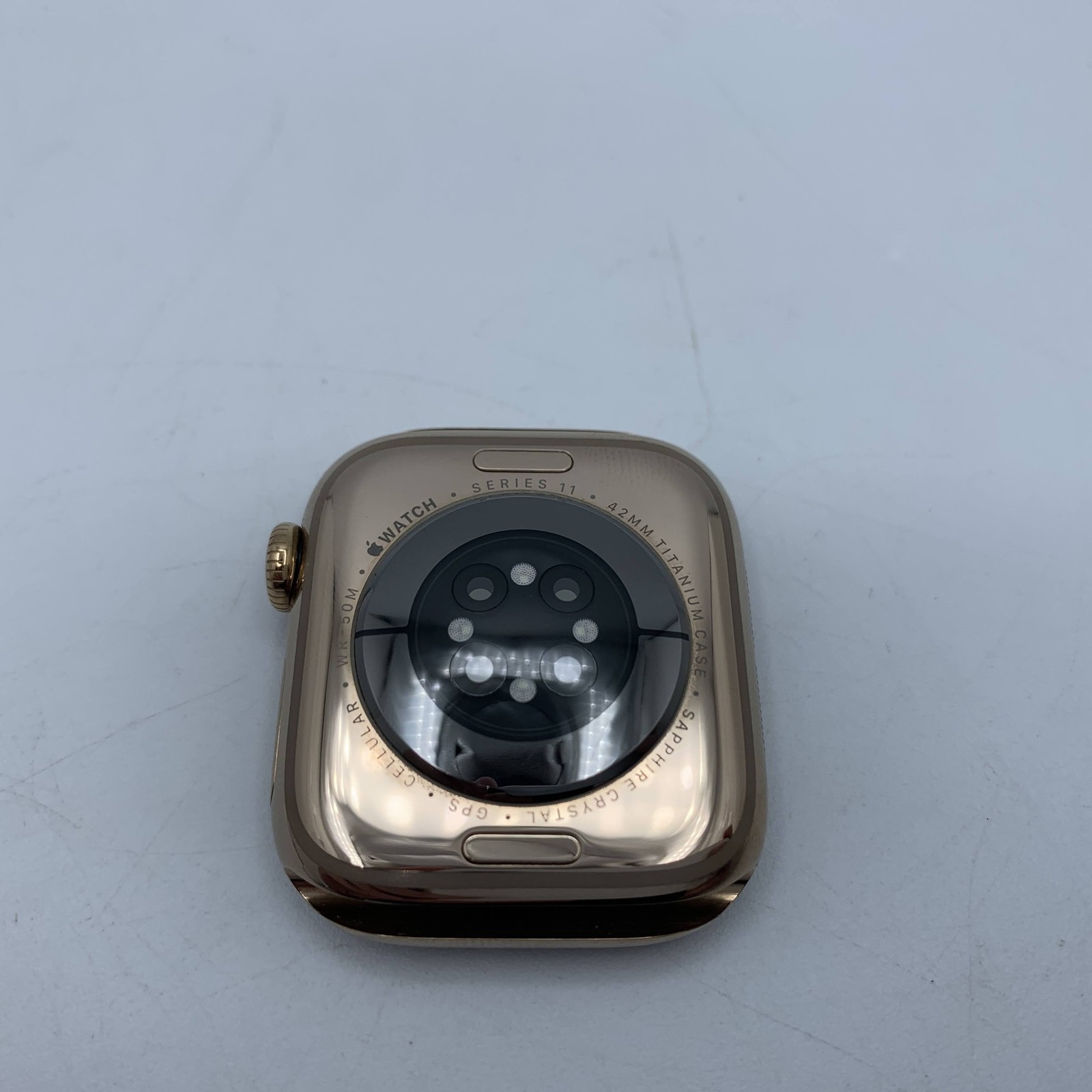 Apple Watch Series 11 42mm Titanium Gold GPS+Cellular Milanese Loop – Open Box