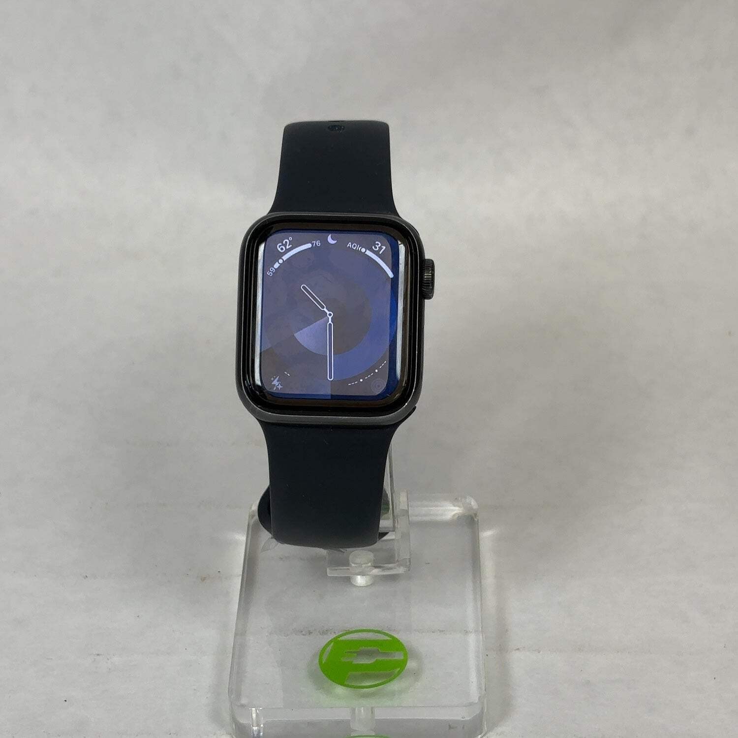 Unlocked Apple Watch SE 1st Gen 40MM Gray Aluminum Black Sport Band MKQQ3LL/A