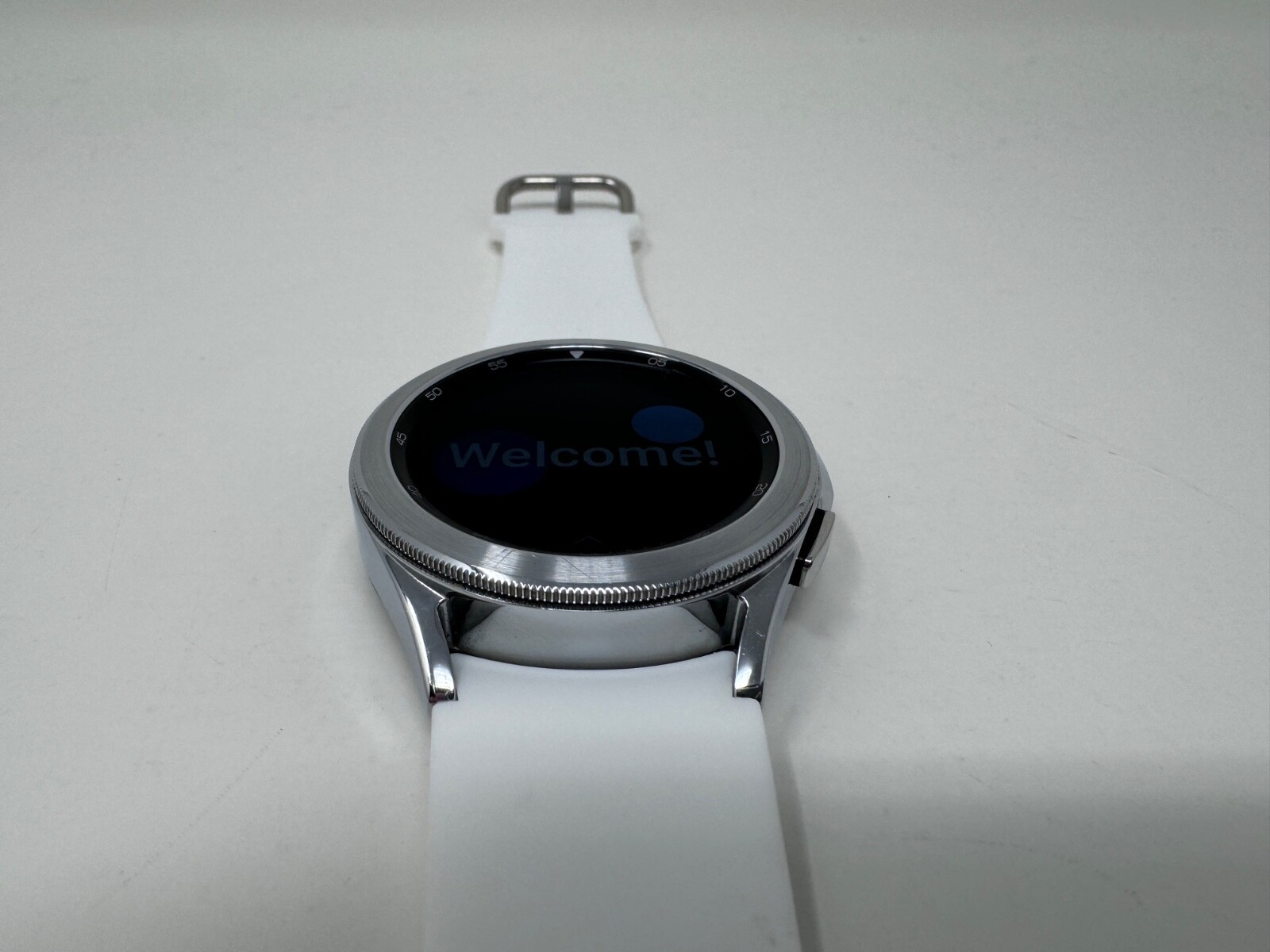 Samsung Galaxy Watch4 Classic 42mm Cellular (R885U) Silver – FAST FREE SHIPPING!