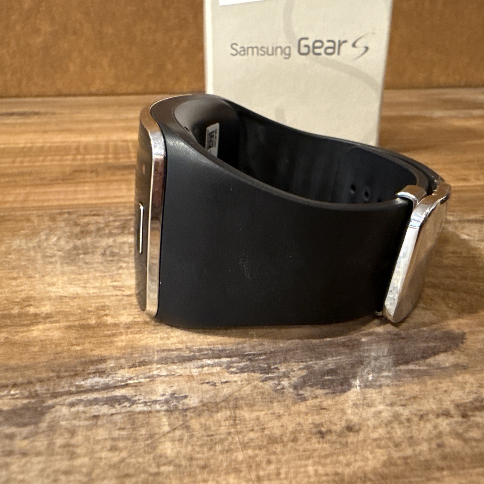 Samsung Galaxy Gear S SM-R750V Curved Super Smart Watch – Black