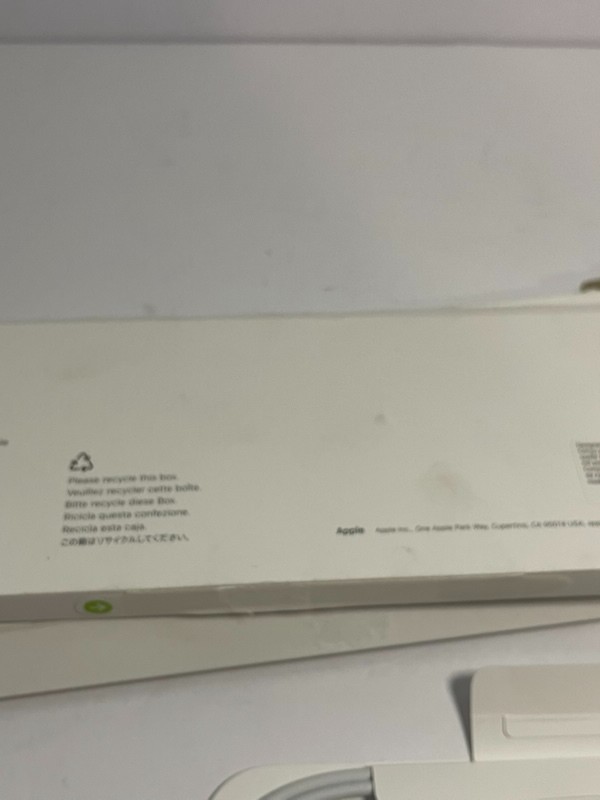 Apple Watch SE 2nd Gen 40mm GPS Starlight Case w Sport Band S/M Damaged Open Box