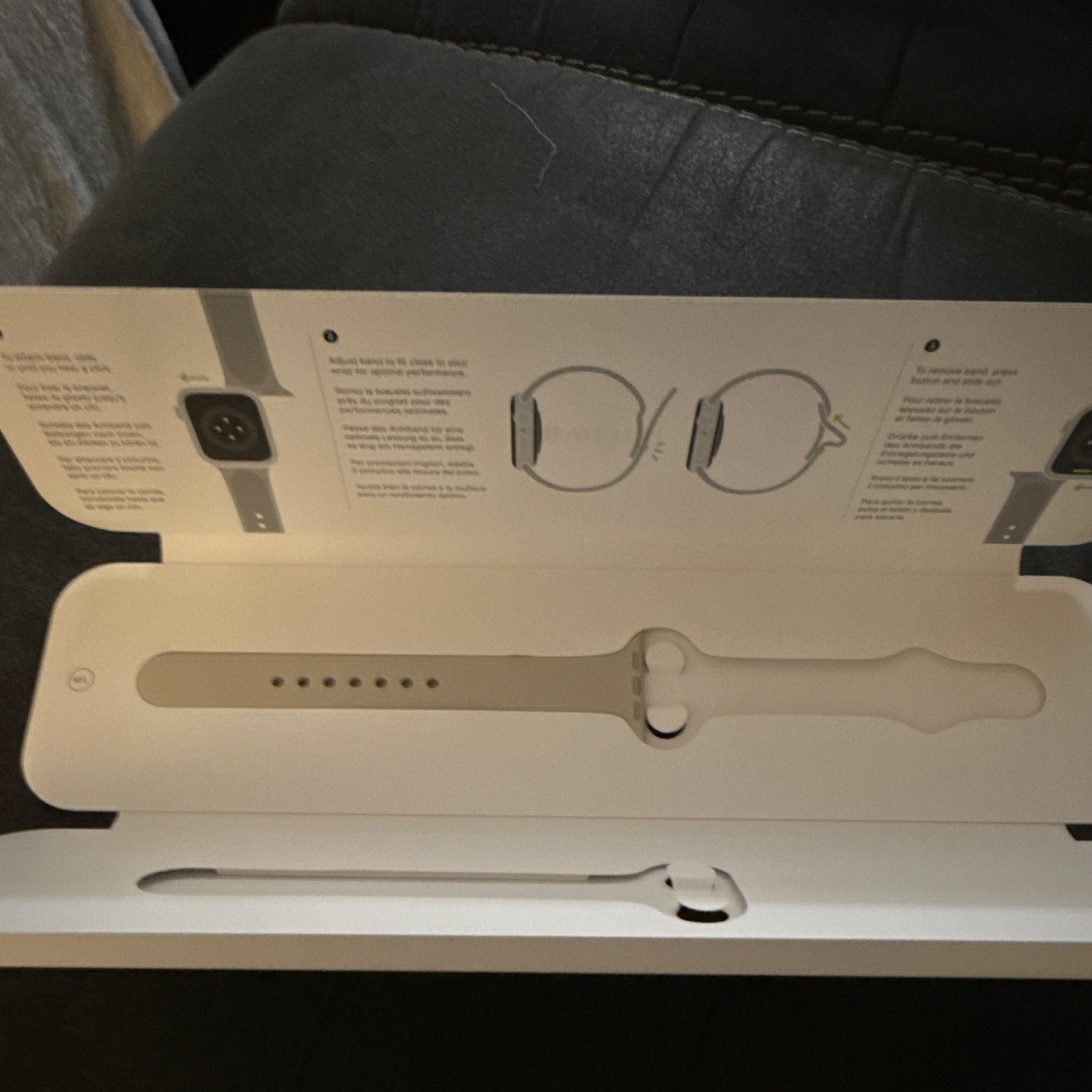 Apple Watch Series 6 40mm Aluminum Case White Sport Band GPS