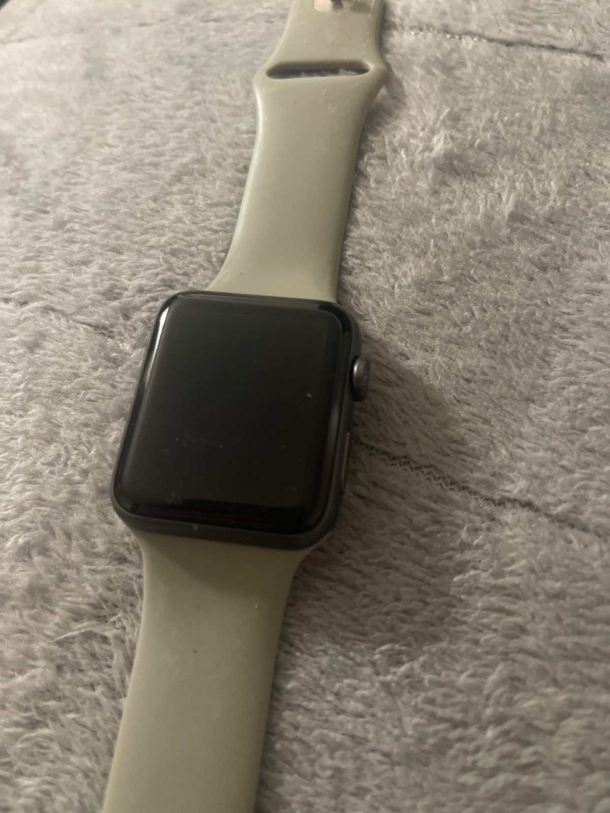 Apple MTF32LLA Watch Series 3gps 42 Mm Space Gray Aluminum With Black