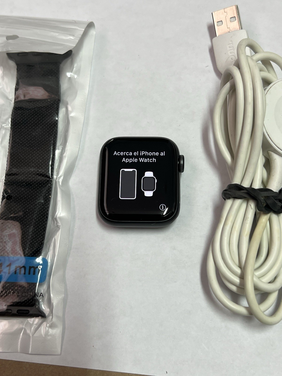 Apple Watch Series 6 40MM (GPS ) aluminum- Black – A2293