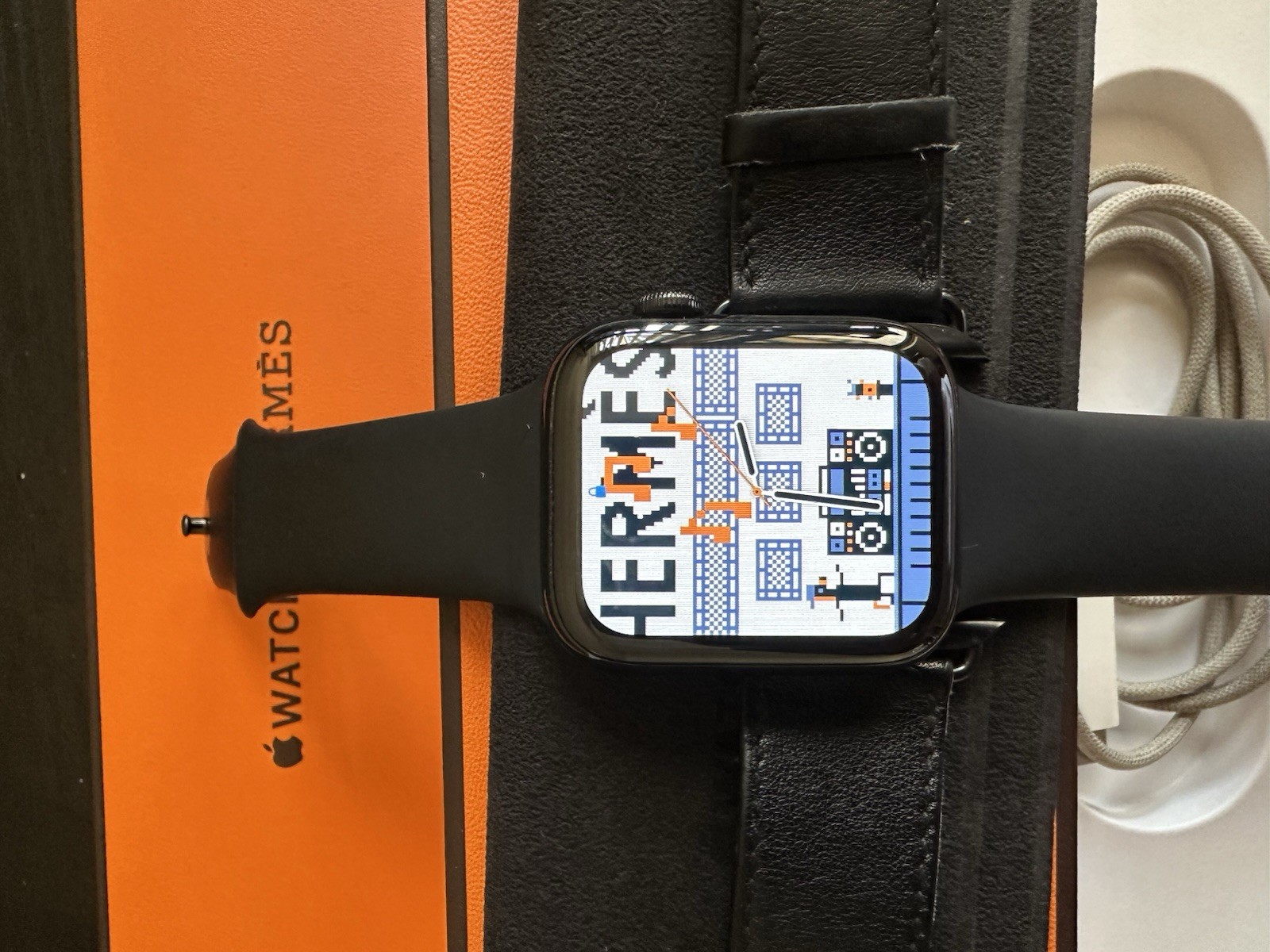 Apple Watch Series 6 Hermès 44mm Noir Edition L/XL bands GPS+ Cellular