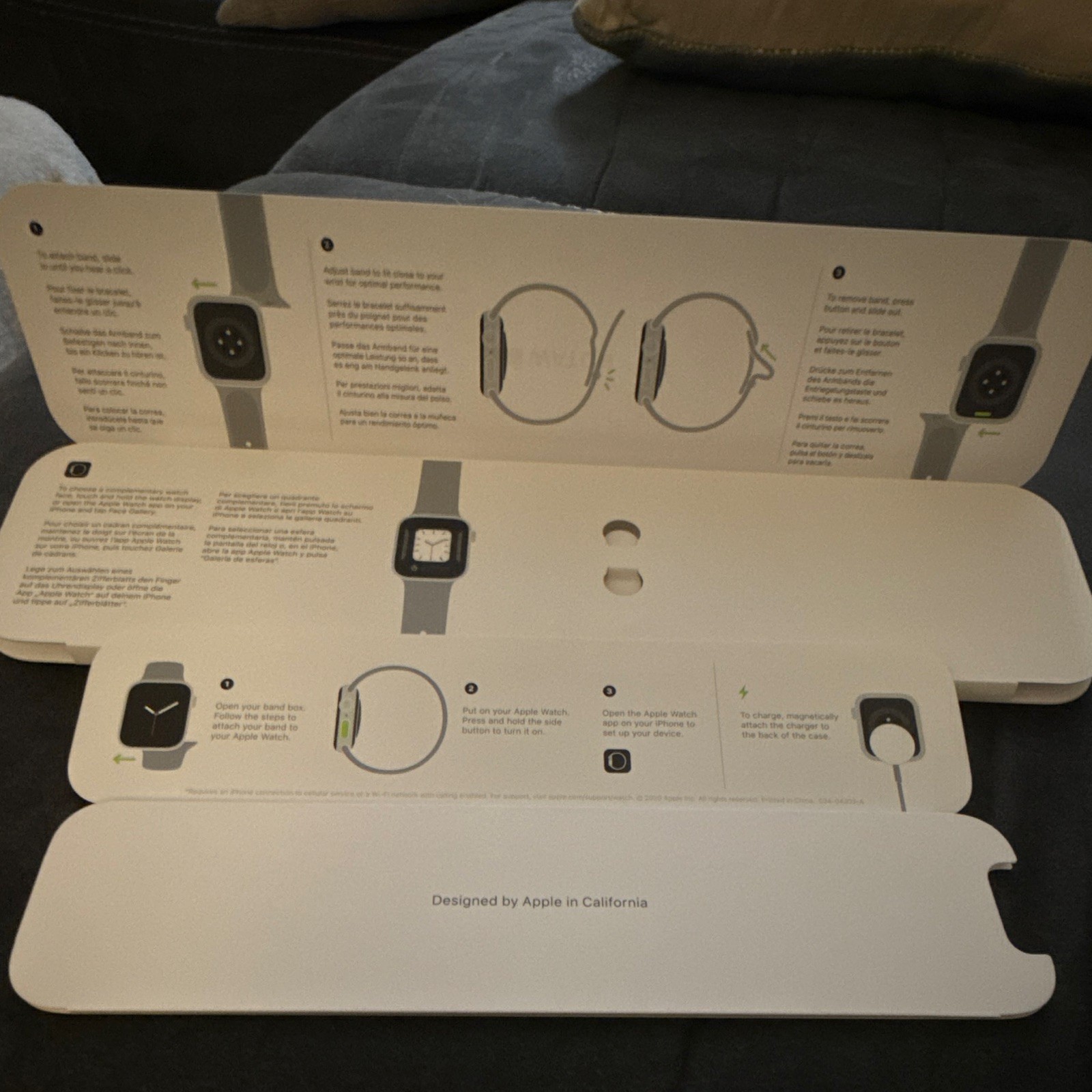 Apple Watch Series 6 40mm Aluminum Case White Sport Band GPS