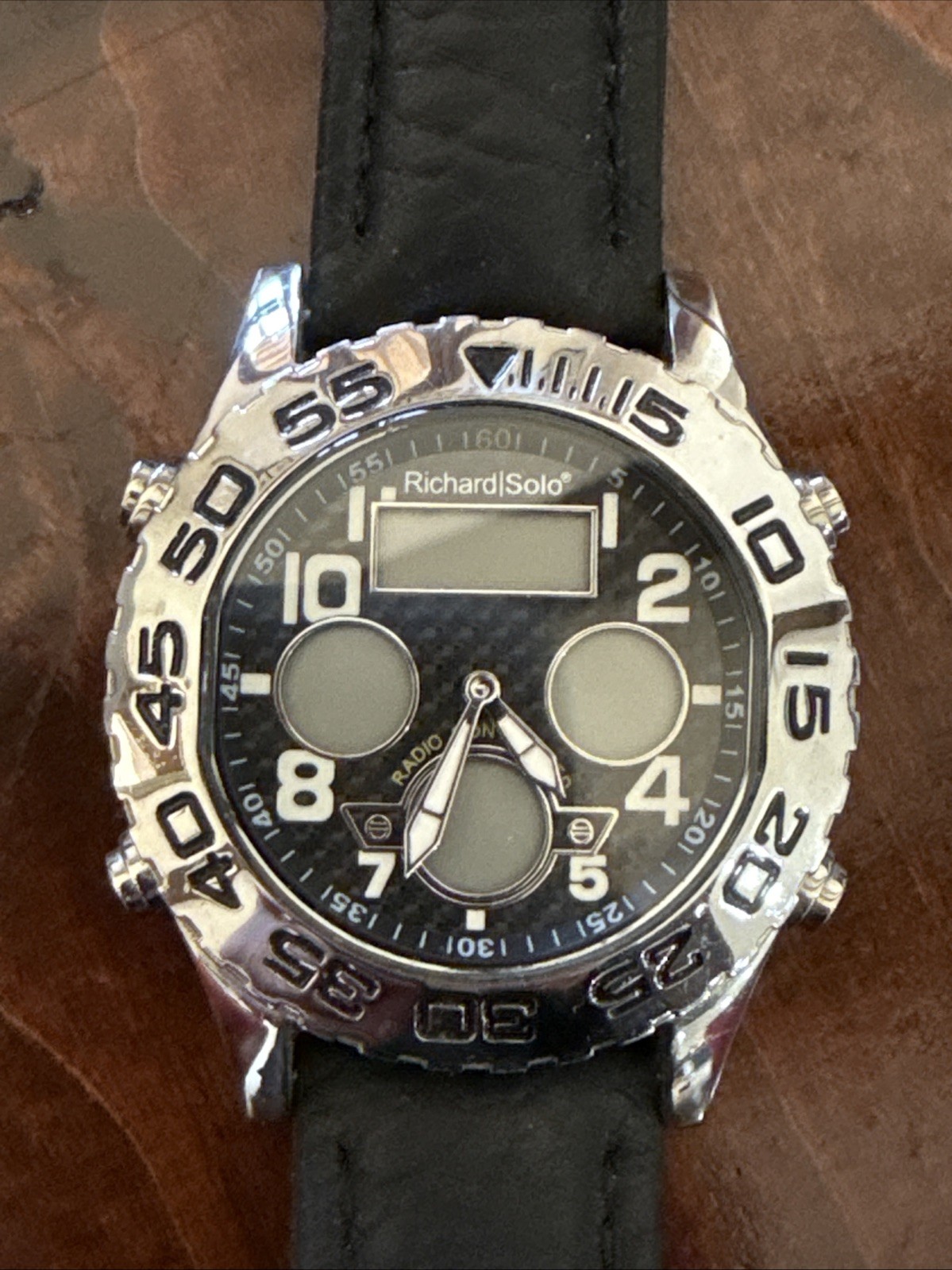 Richard Solo Watch Global radio controlled Atomic Sport Watch. (I)