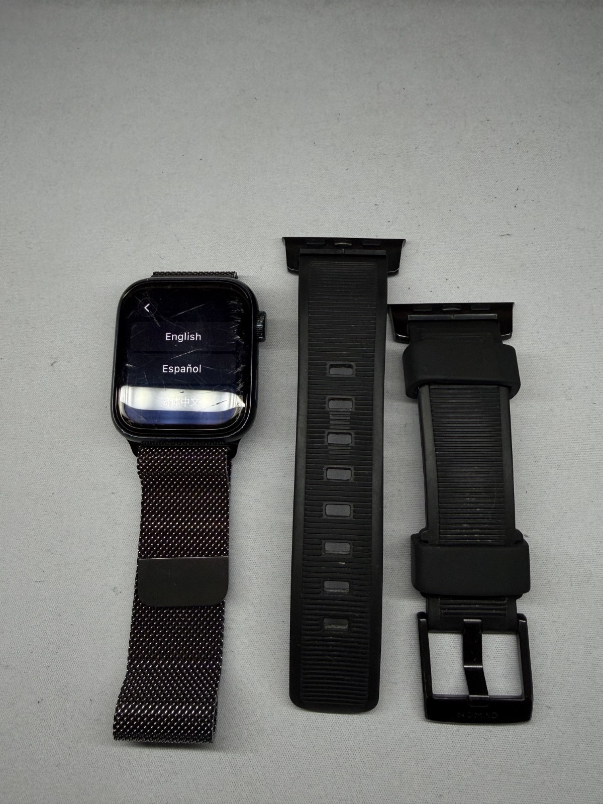 Apple Watch SE (1st Gen) 40mm + Milanese Loop + Nomad band
