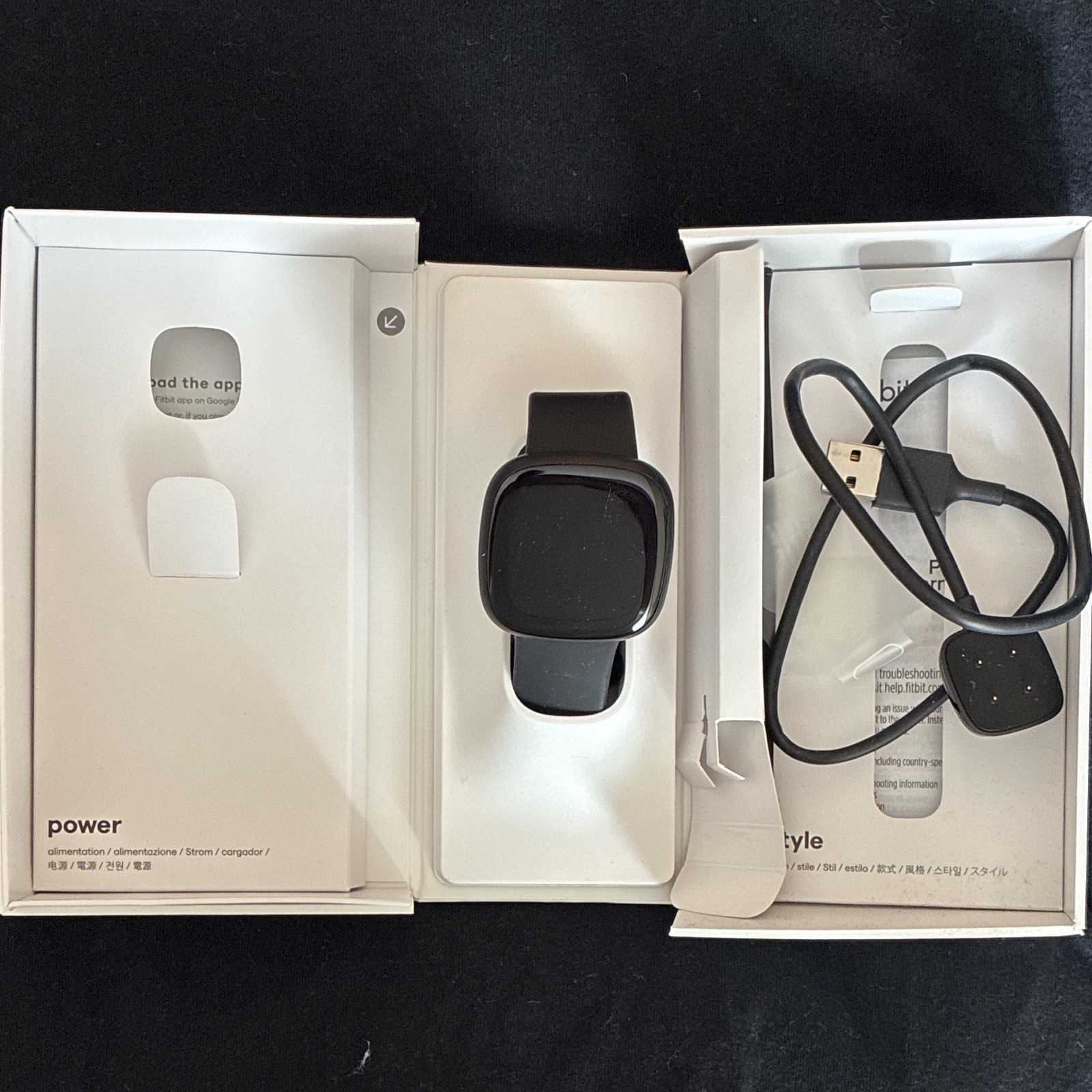Fitbit Versa 3 GPS Heart Rate 40mm Black Aluminum Case Silicone Band 4GB
