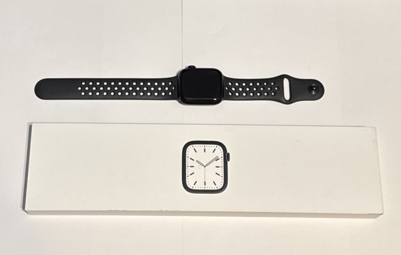 Apple Watch Series 7 GPS 41mm Midnight Aluminum Case w/ Band Smartwatch GPS