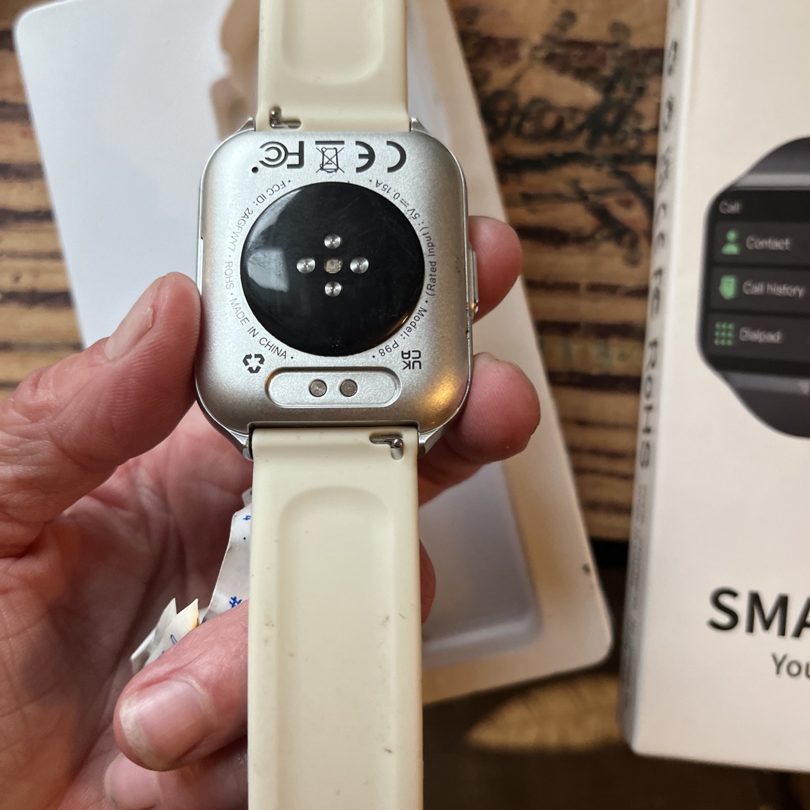 Smart Watch Fitness Tracker Model P98 for Android 7.0 or above or iOS 9.0 or up