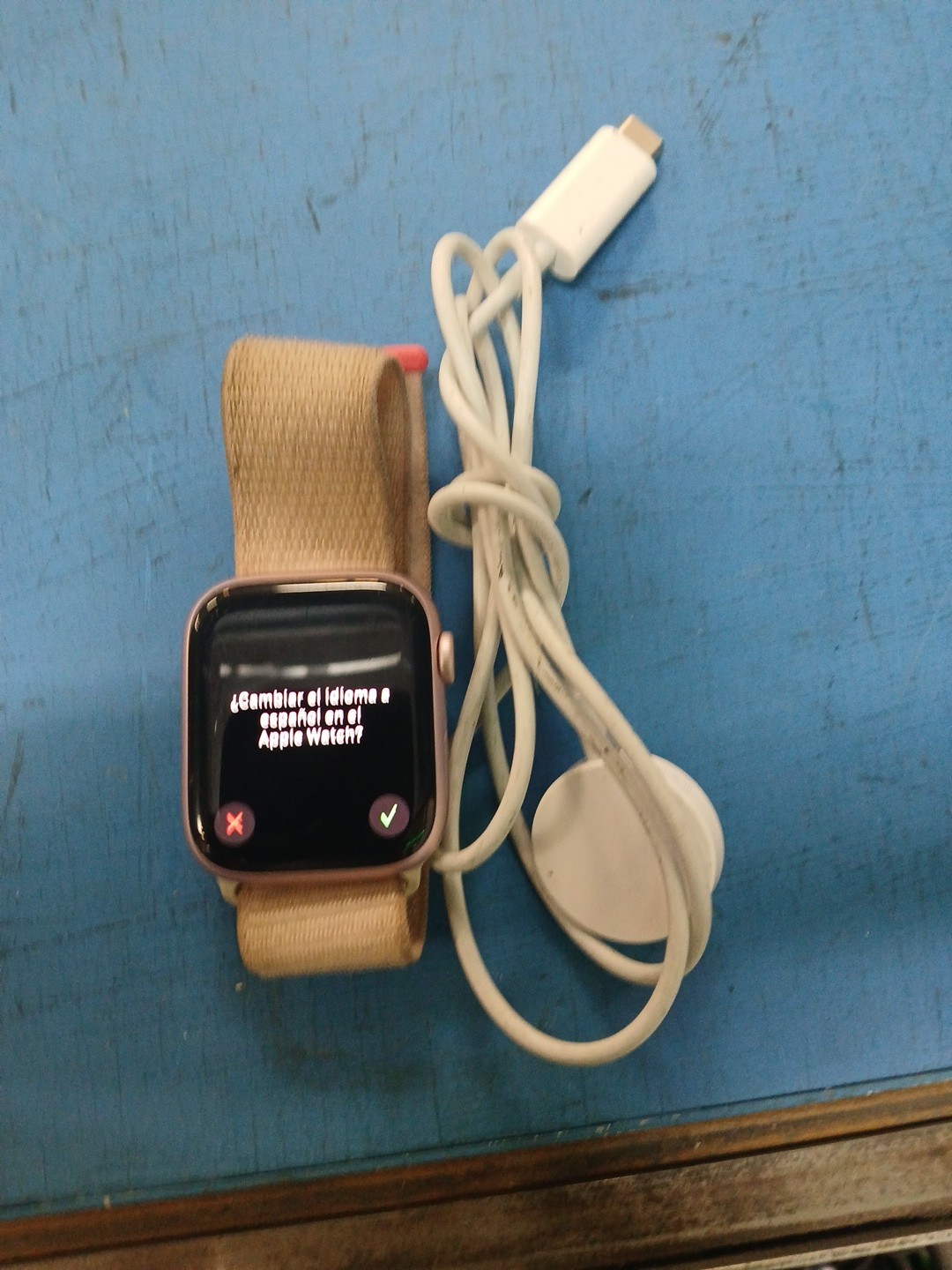 Apple Watch Series 9 45mm Aluminum Midnight GPS A2980 – Fair Condition