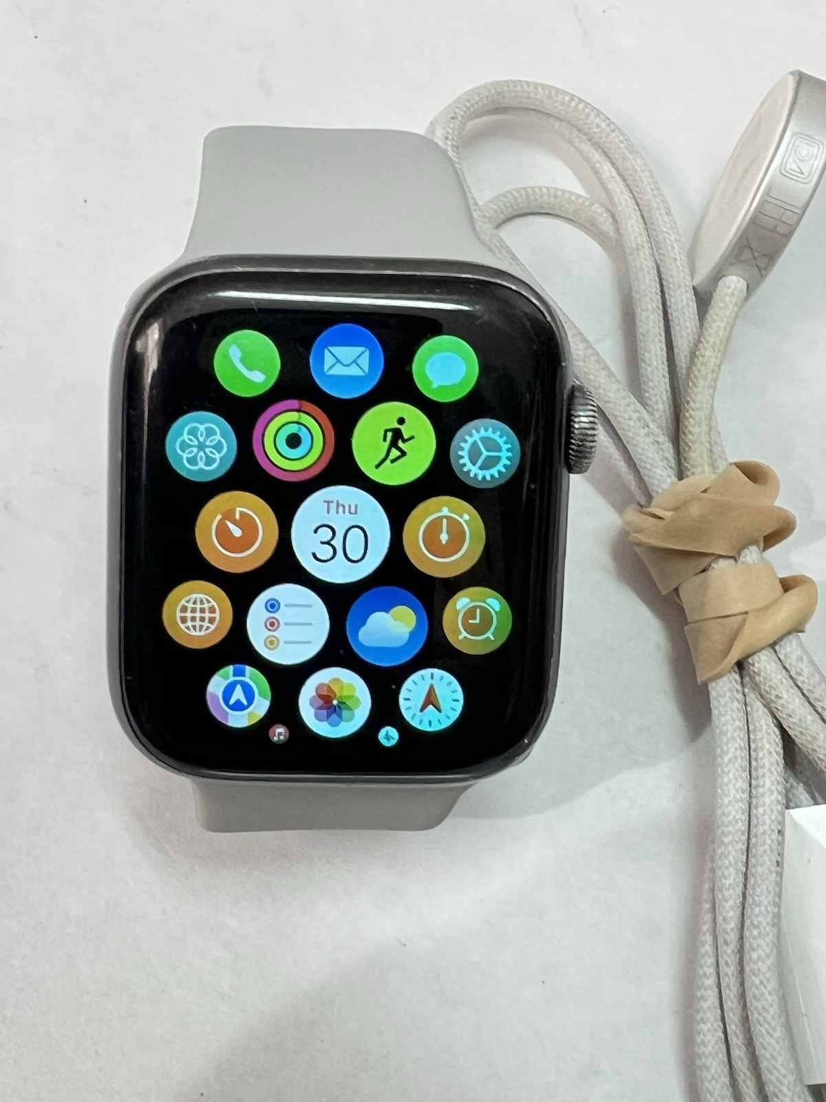 Apple Watch Series 5 44MM (GPS ) aluminum-