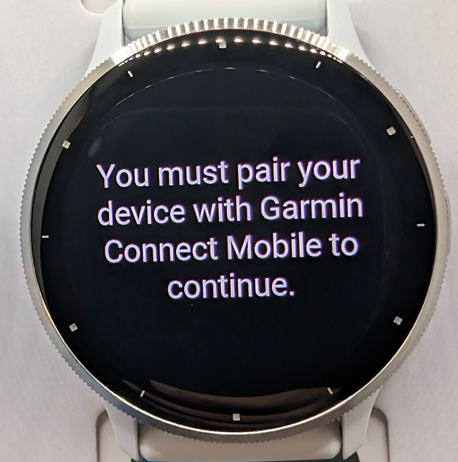 NEW- Garmin Venu 3- 45mm GPS Fitness Smartwatch, White (Very Good Condition) +`+