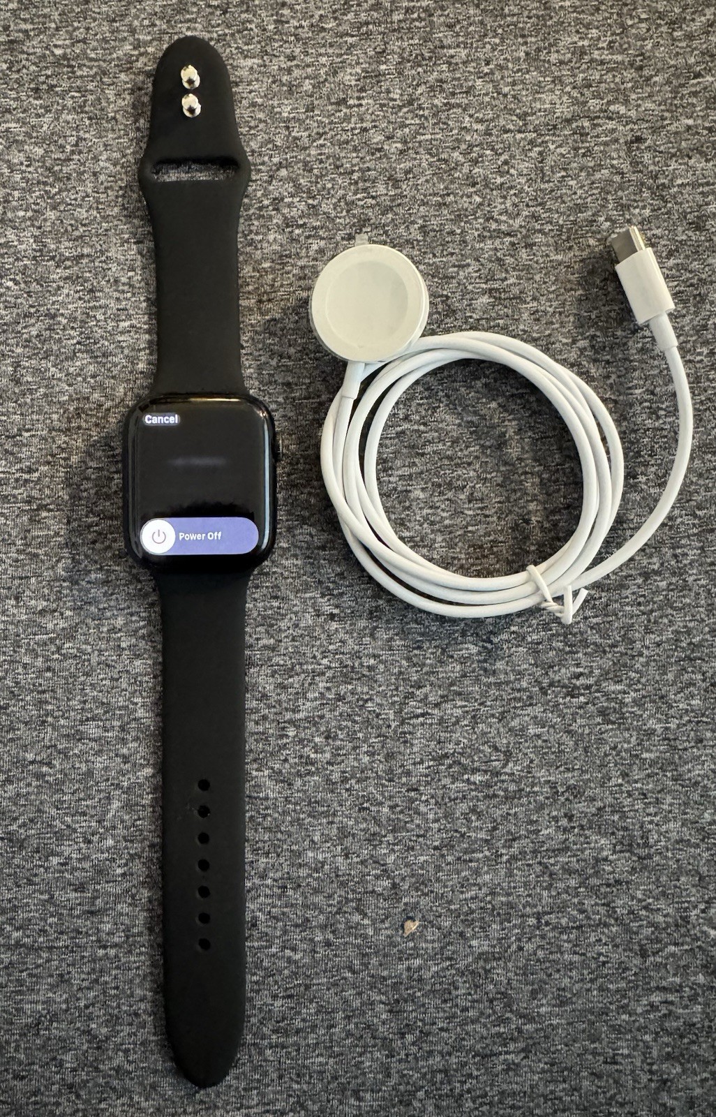 Apple Watch Series 8 GPS 45mm Midnight Aluminum Case Sport Band M/L Preowned