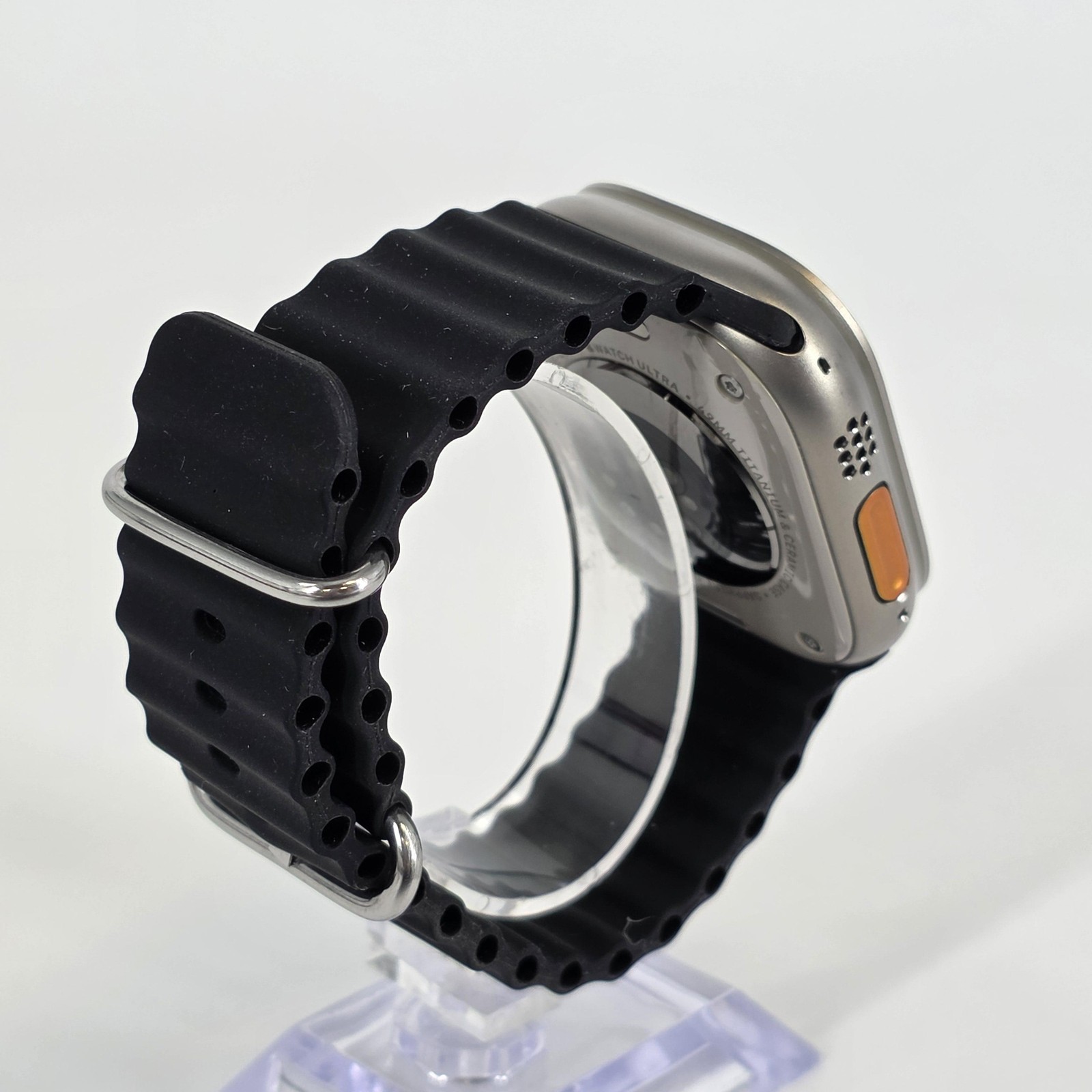 Apple Watch (Ultra) 49mm Titanium (LTE) w/ Black Ocean Band – Excellent