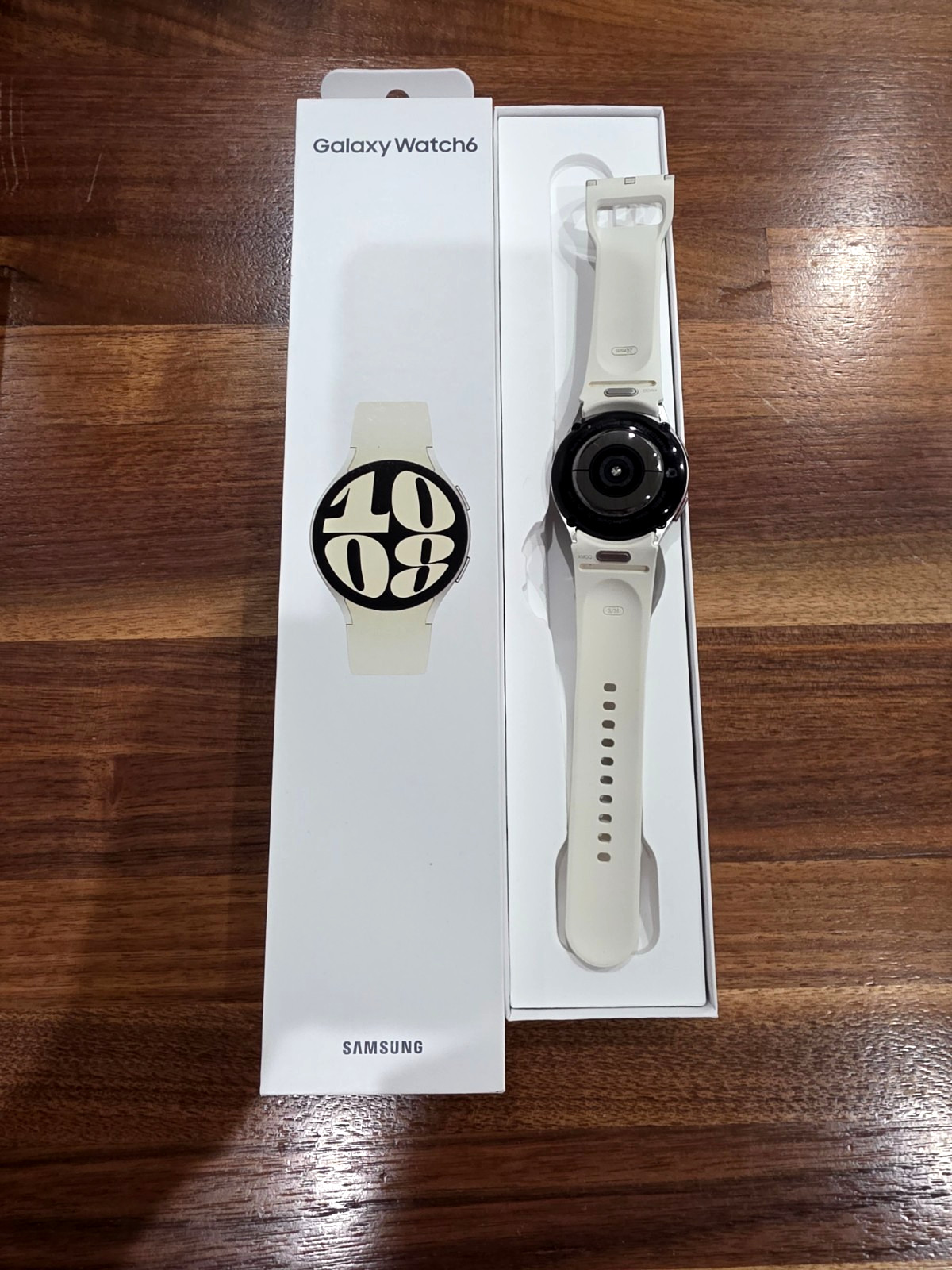 Samsung Galaxy Watch6 SM-R935U 40mm Gold Aluminum Case with Cream Band AT&T