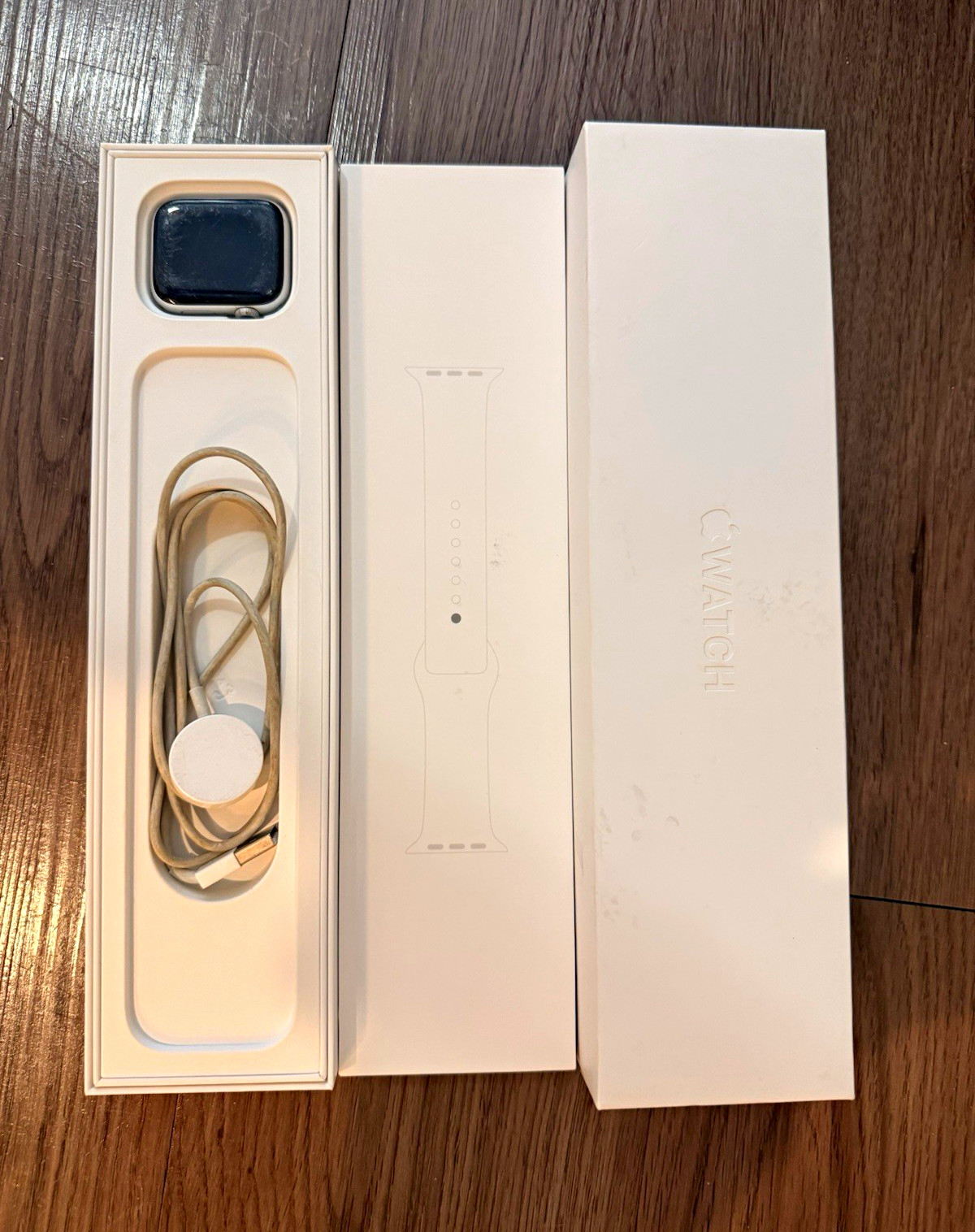 Apple Watch Series 6 44mm Silver Aluminum Case White Silicone Band GPS 32GB