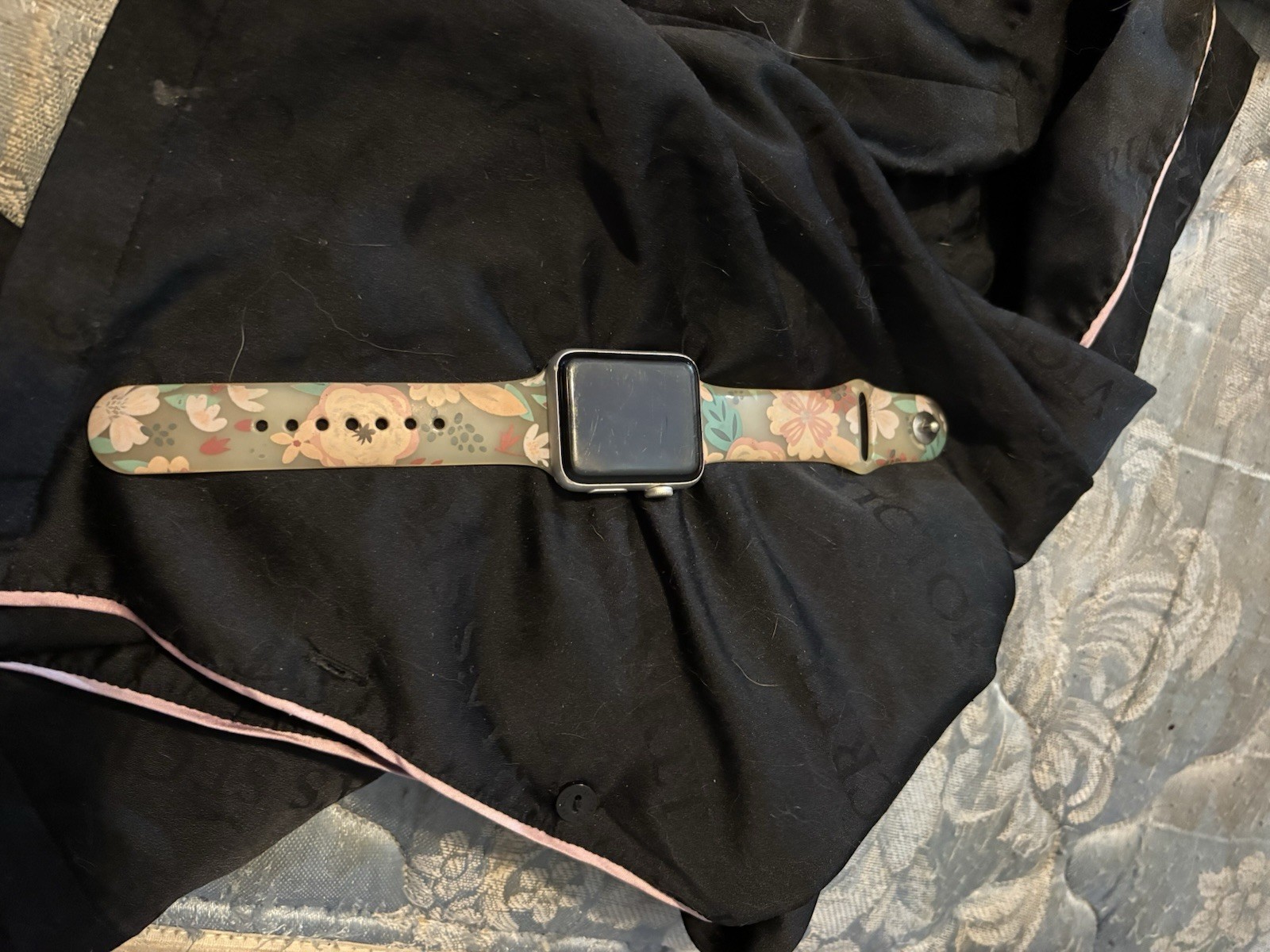 Apple Watch Series 2 42mm Silver Aluminum GPS 8GB Multicolor Silicone Band