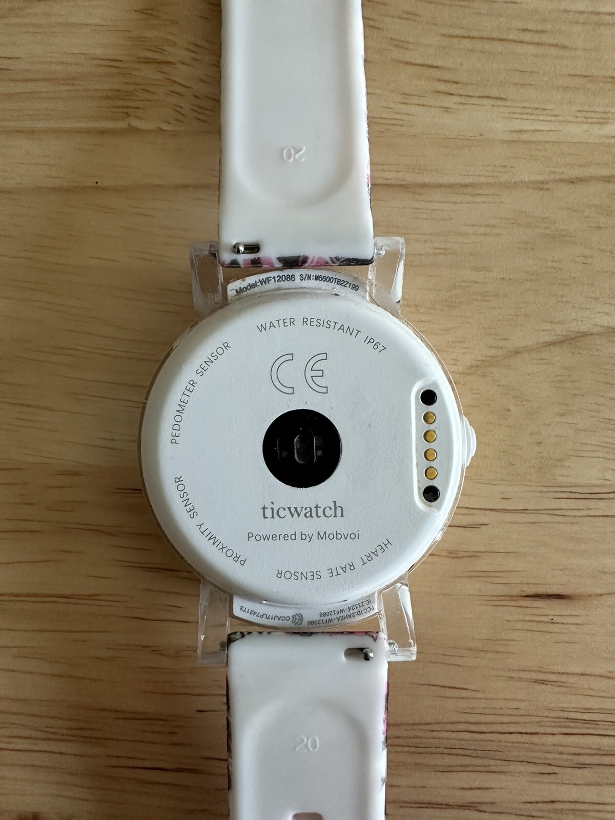 Mobvoi Ticwatch E Smartwatch WF12086 White (FOR PARTS ONLY!)