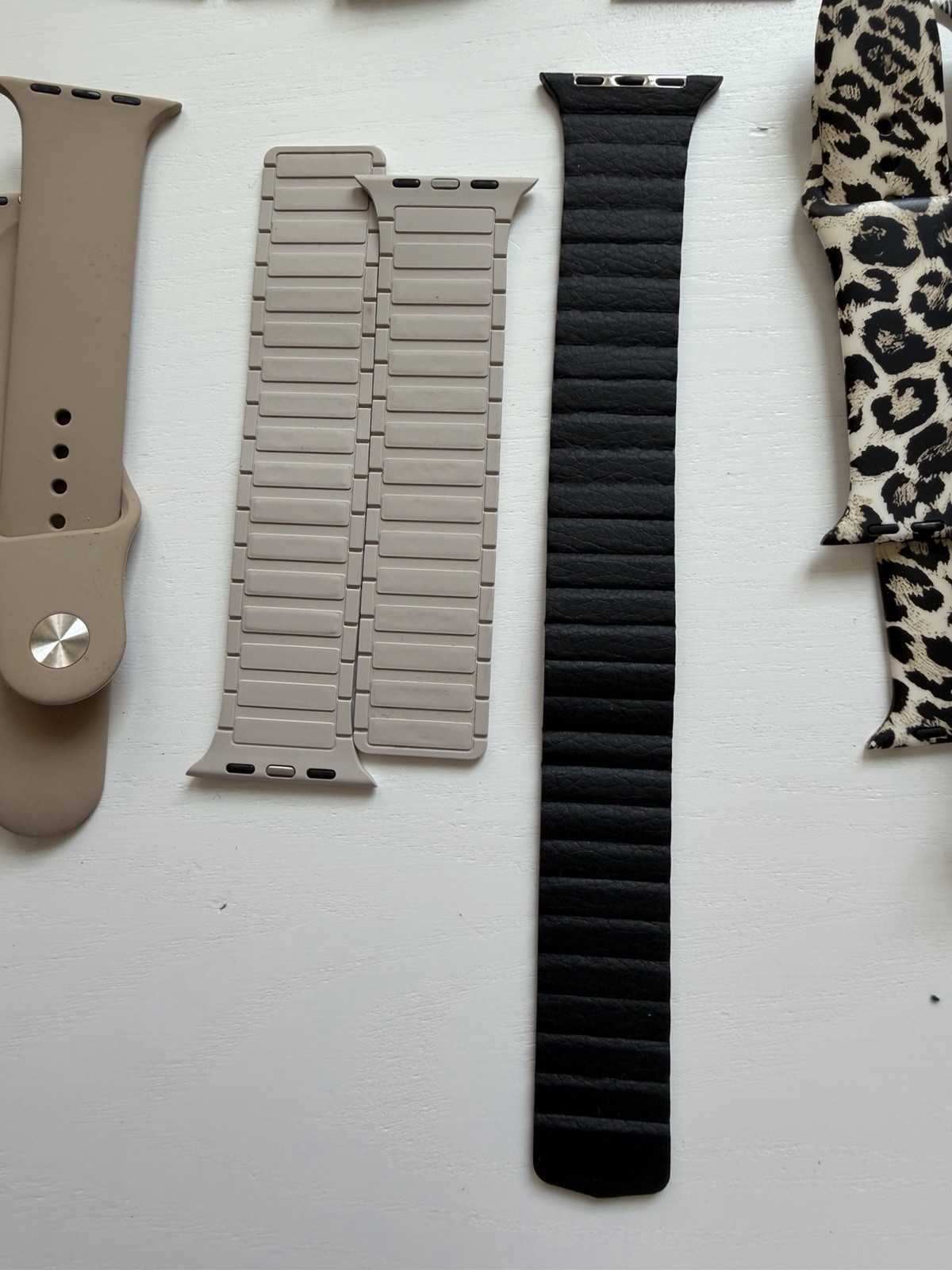 Apple Watch Series 3 – 42 MM Watch + 18 Mixed WristBands Assorted Lot Bundle