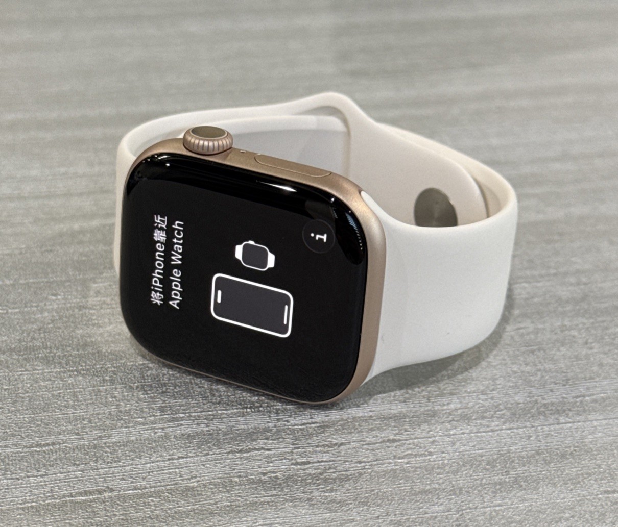 Apple Watch Series 11 (GPS + LTE) 42MM Rose Gold Aluminum Light Blush Sport Band
