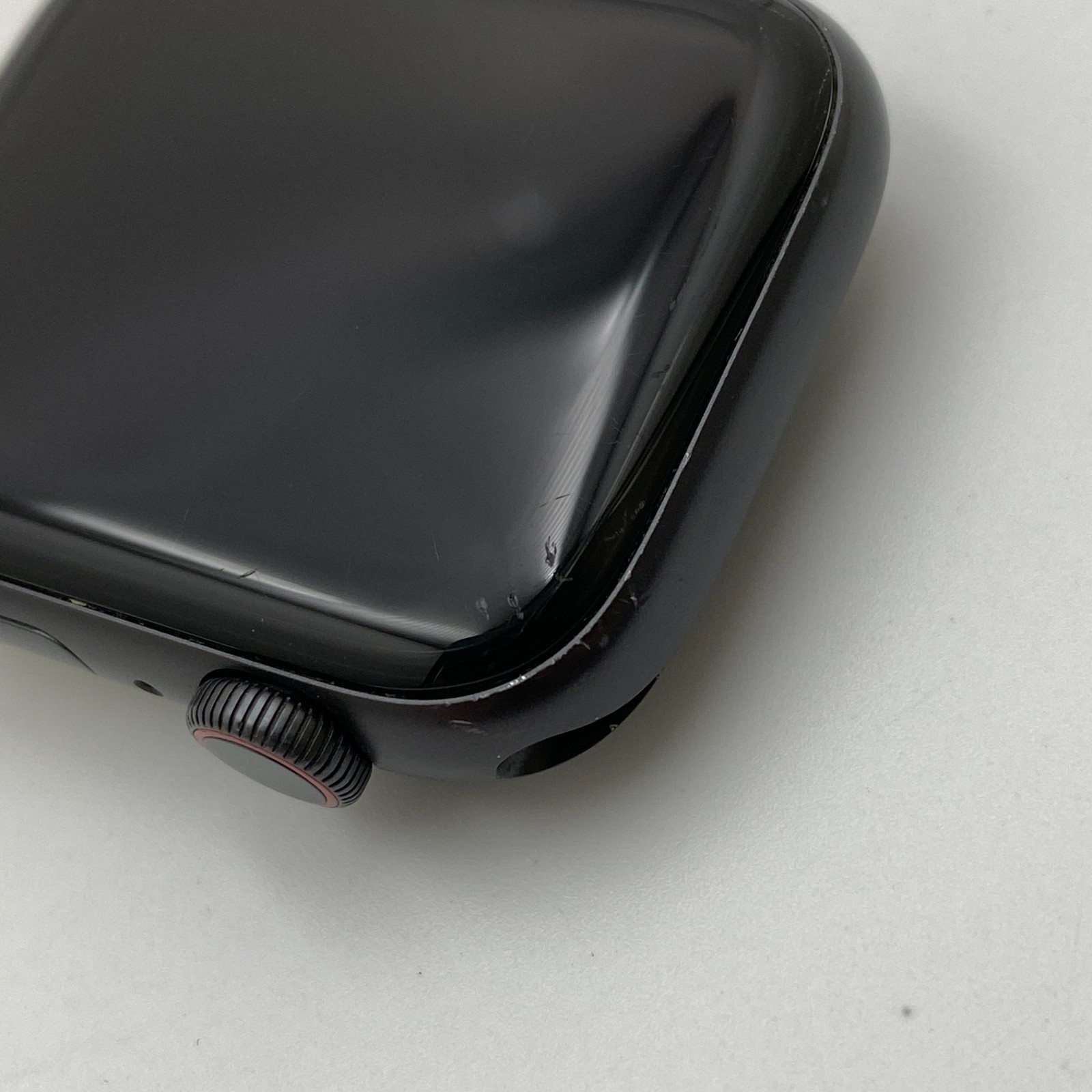 Apple Watch SE 1st Gen. 44mm Aluminum Space Gray – Unlocked A2354 – Good Cond.