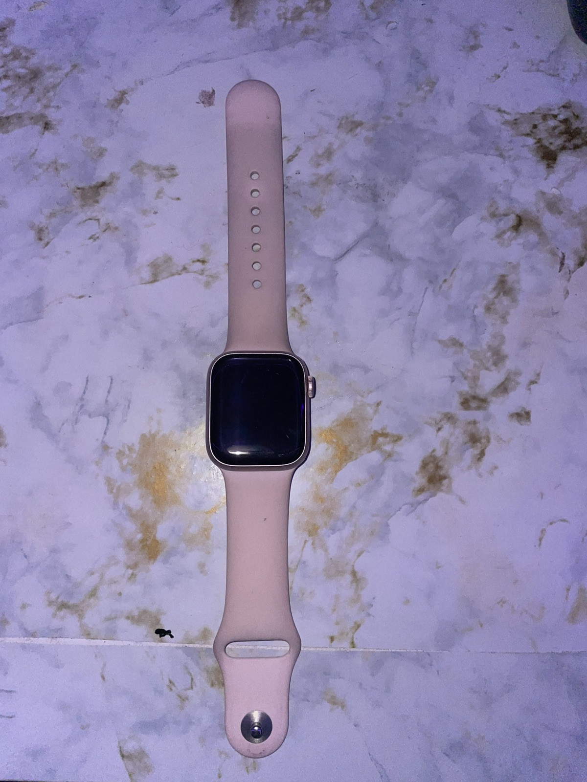 Apple Watch SE 40mm Gold Aluminum Case with Pink Sand Sport Band – LOCKED