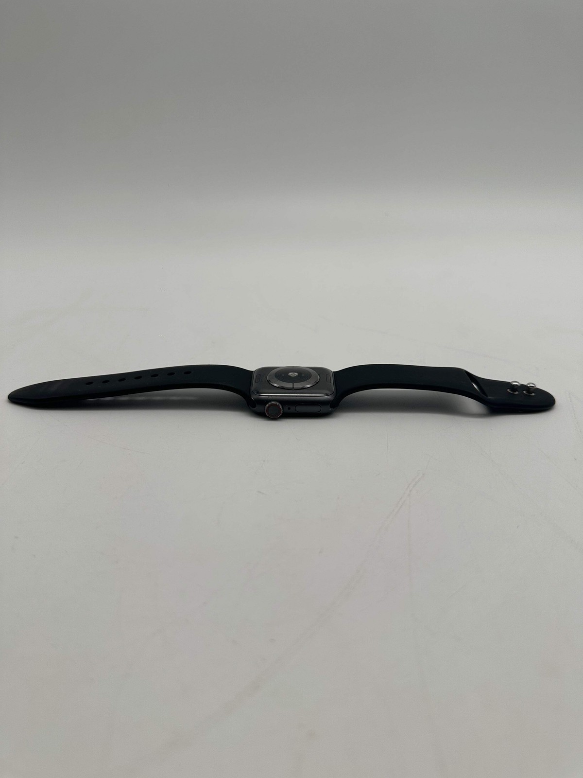 Apple Watch Series 5 Cellular A2094 40mm GPS + Cellular – Used B