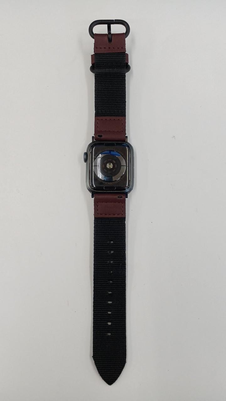 Apple Watch Series 5 32GB Smartwatch, Used, Scratched, 85% Battery, 2019