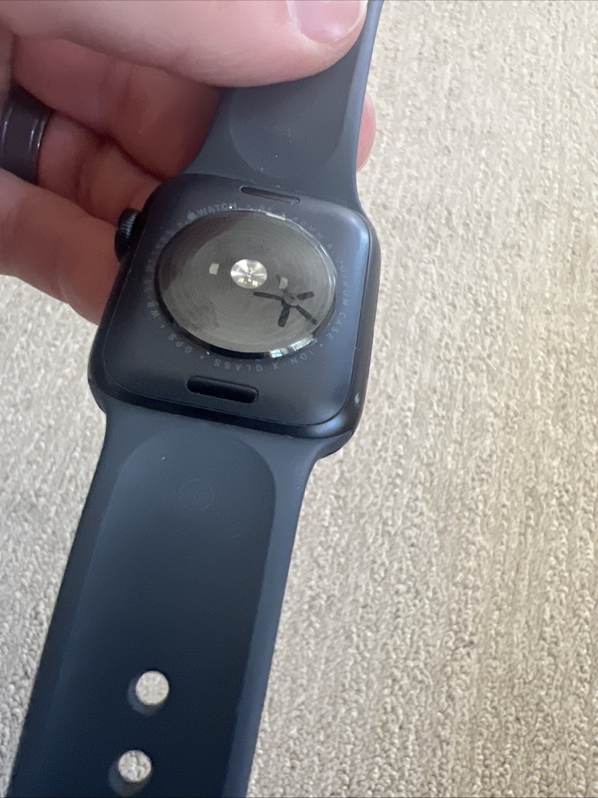 Apple Watch SE 40 MM Midnight Aluminum Case, Sport Band, Cracked Screen Untested