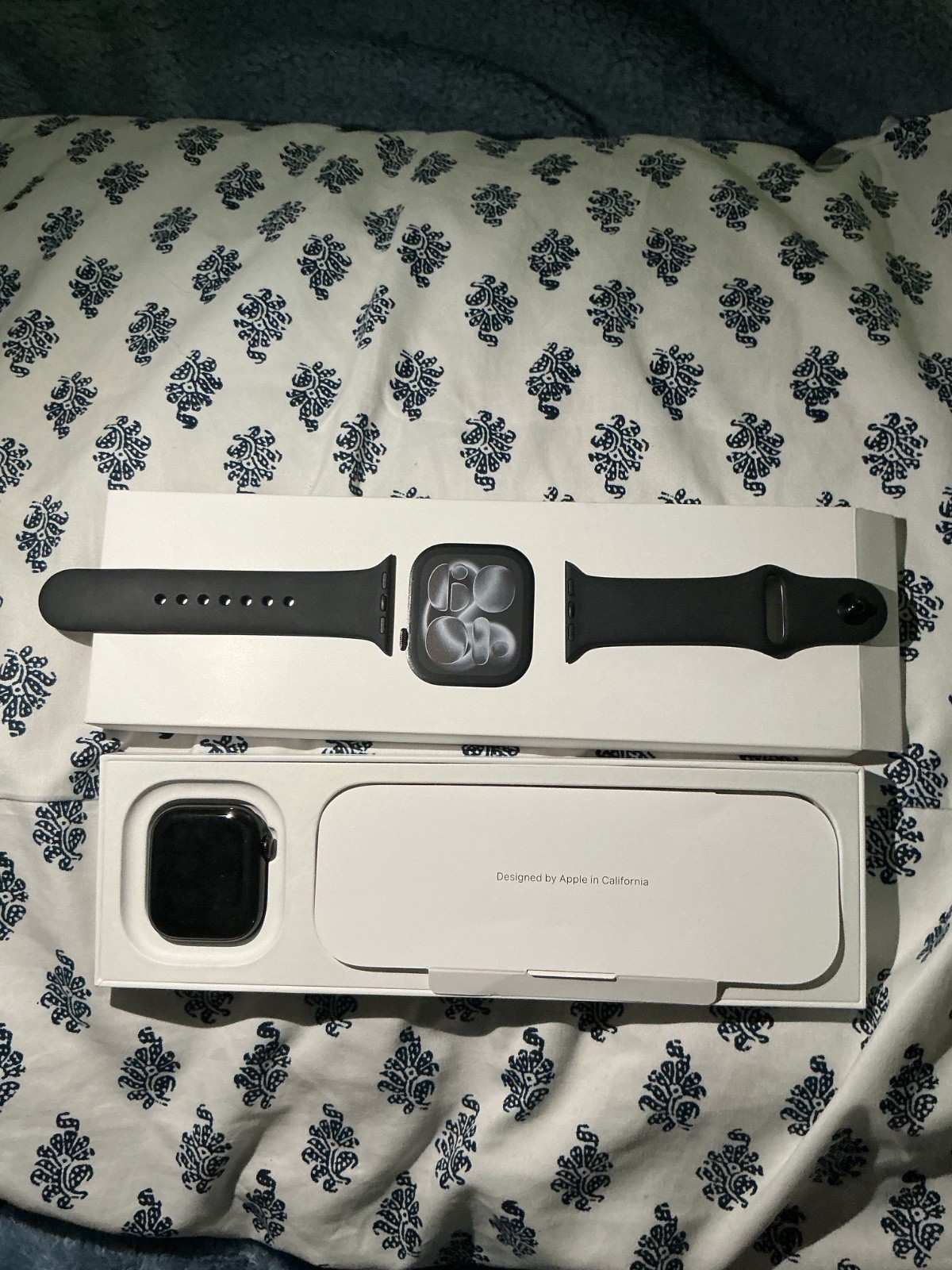 Apple watch series 11 42mm jet black
