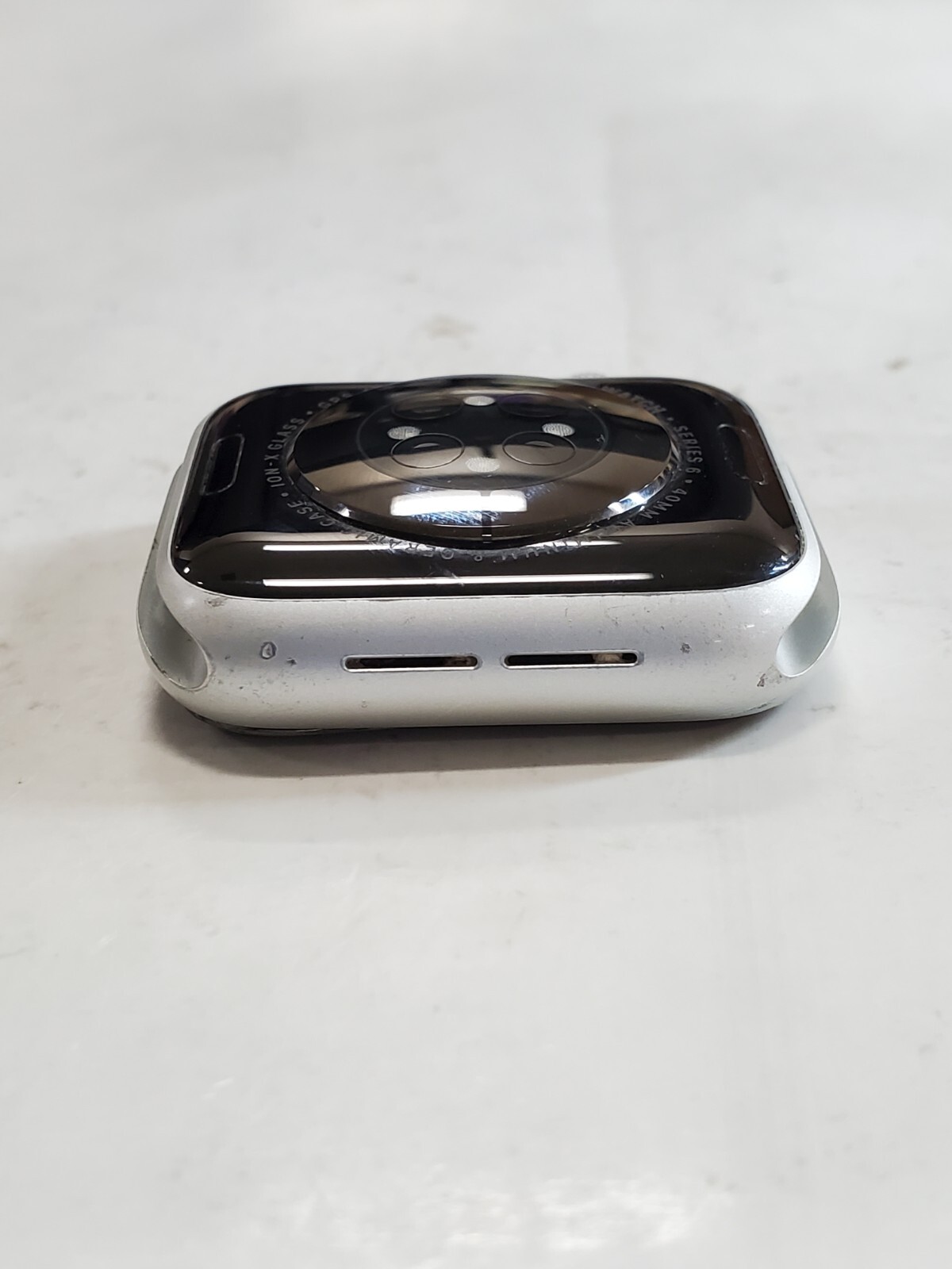 Apple Watch Series 6 40m A2293 GPS + Cellular Silver Aluminum – For Part – 37HN