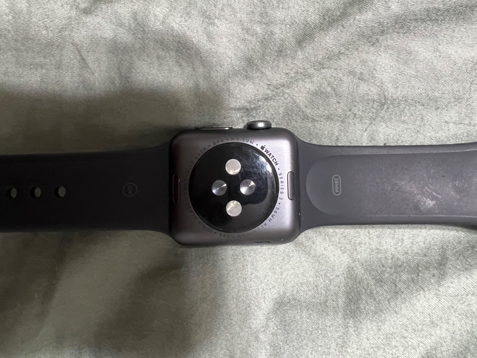 Apple Watch Series 3 38 mm Gray Case Black Aluminium Smartwatch – MTF02LLA